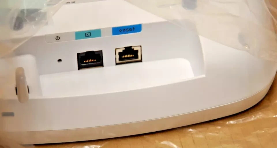 Cisco Catalyst C9130AXI-B EDU Wireless Access Point ONLY NO BRACKET NEW OPEN BOX