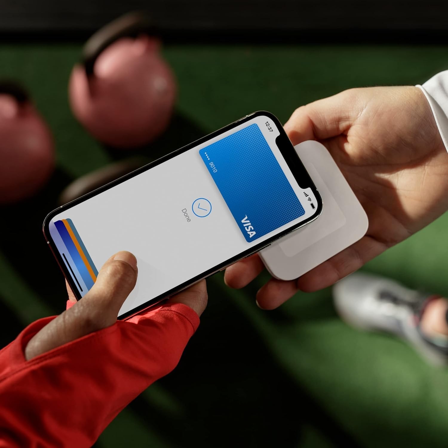 Compact Payment Terminal for Smartphones - Easy Chip & Contactless Transactions