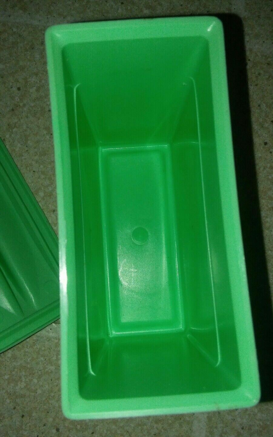 Sakura Tissue-Tek Plastic Microscope Slide Staining Jar with Lid Bath Cytology