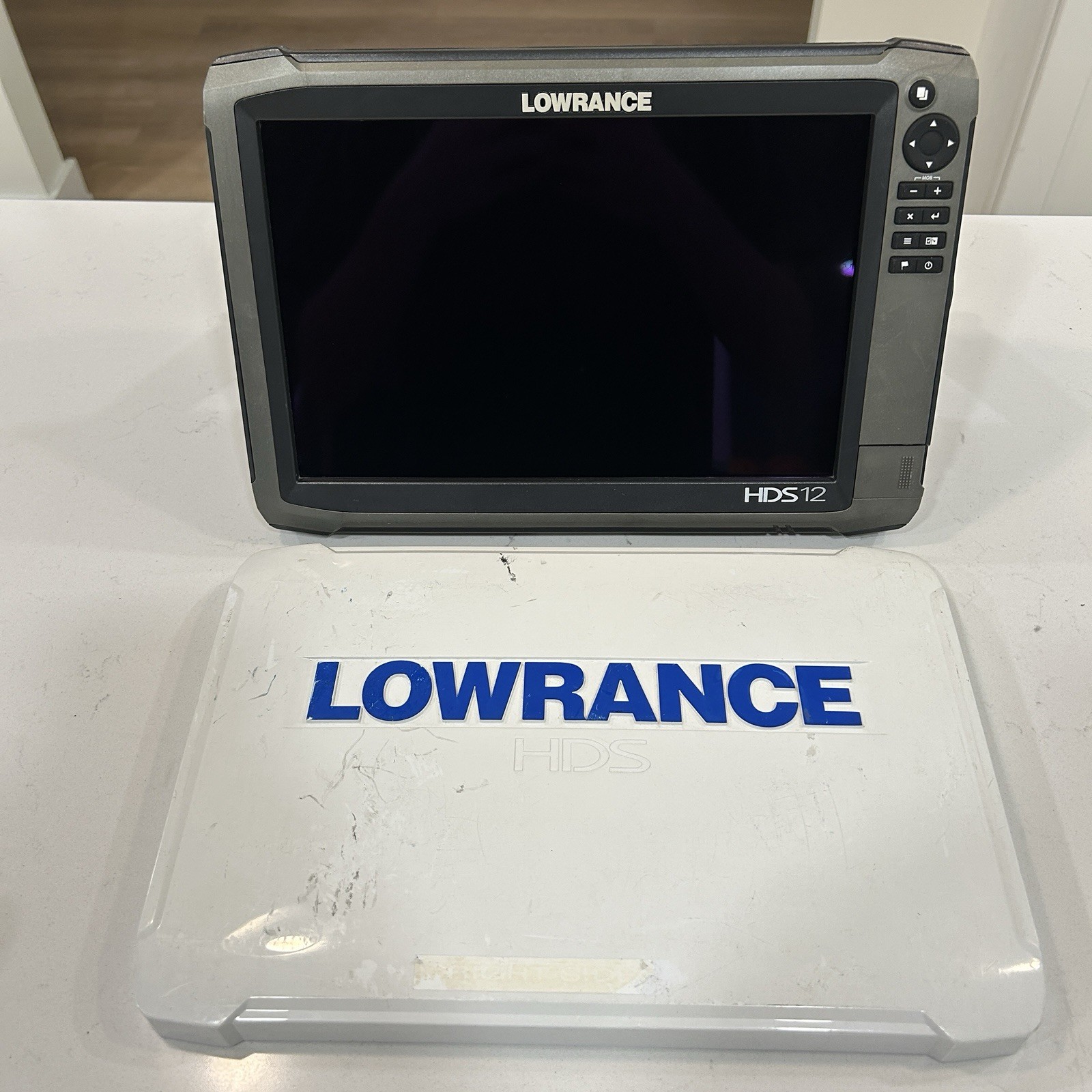 Lowrance HDS 12 GEN3 Touchscreen INSIGHT USA GPS/Fishfinder Depth Finder Display