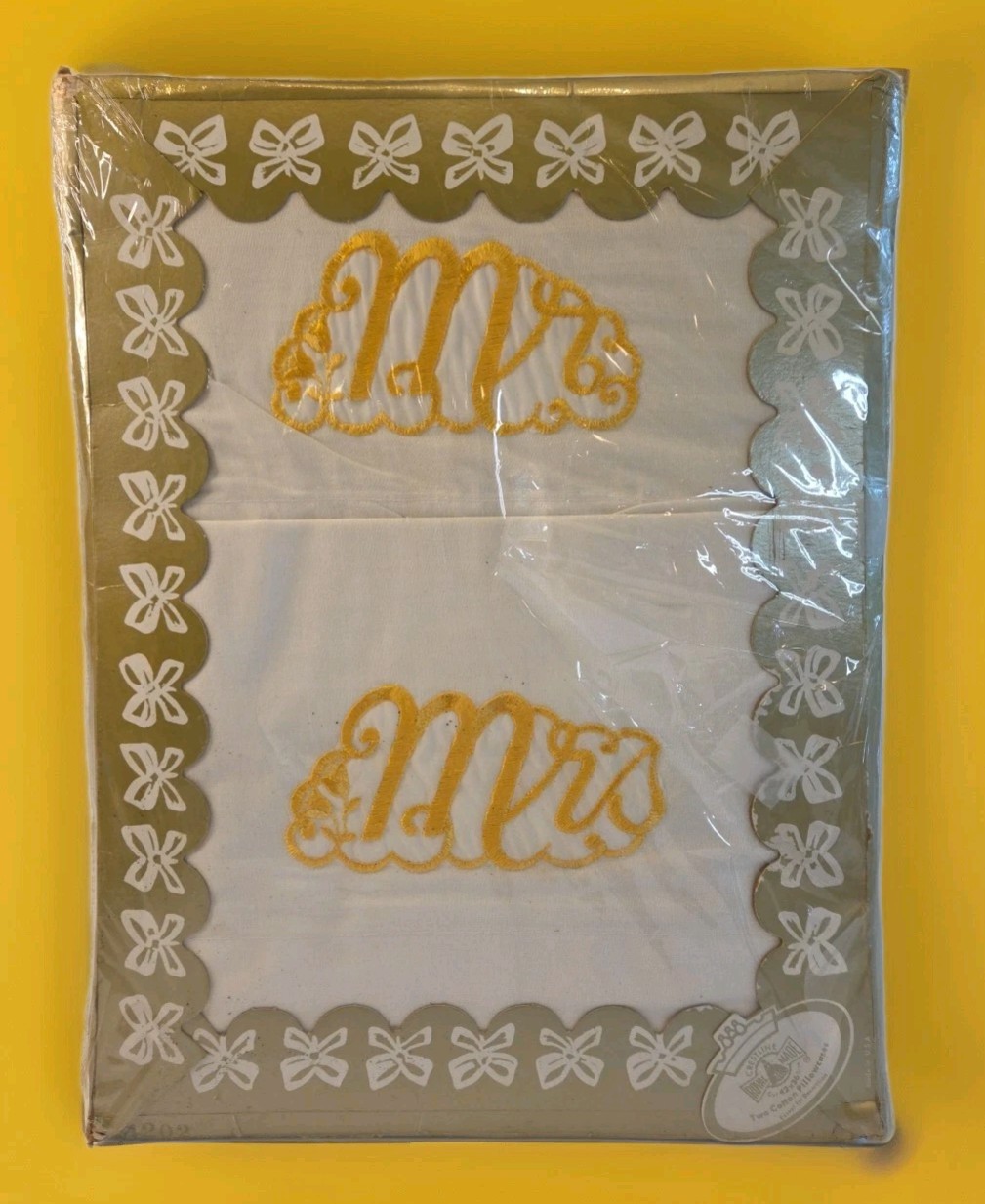 VTG Crestline Royal Made Pillowcases Set 2 Embroidered Mr & Mrs 42x36 Sealed New