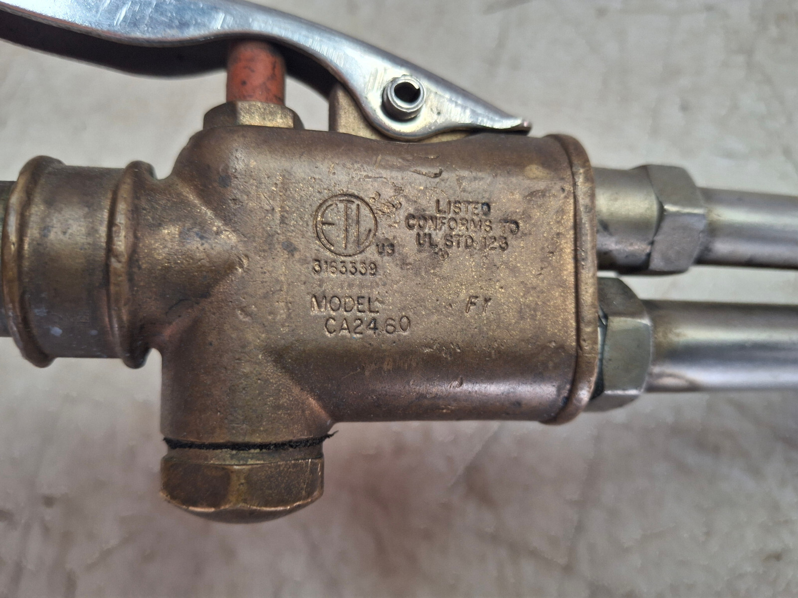 Victor CA2460 Cutting Torch 8TD 123 (NO KNOBS)