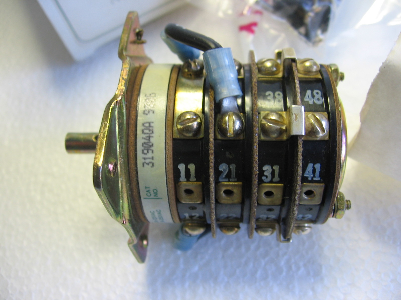 Caterpillar 4P-9988 - 8 Position 4 Section Rotary Electro Switch 31904QA 600v
