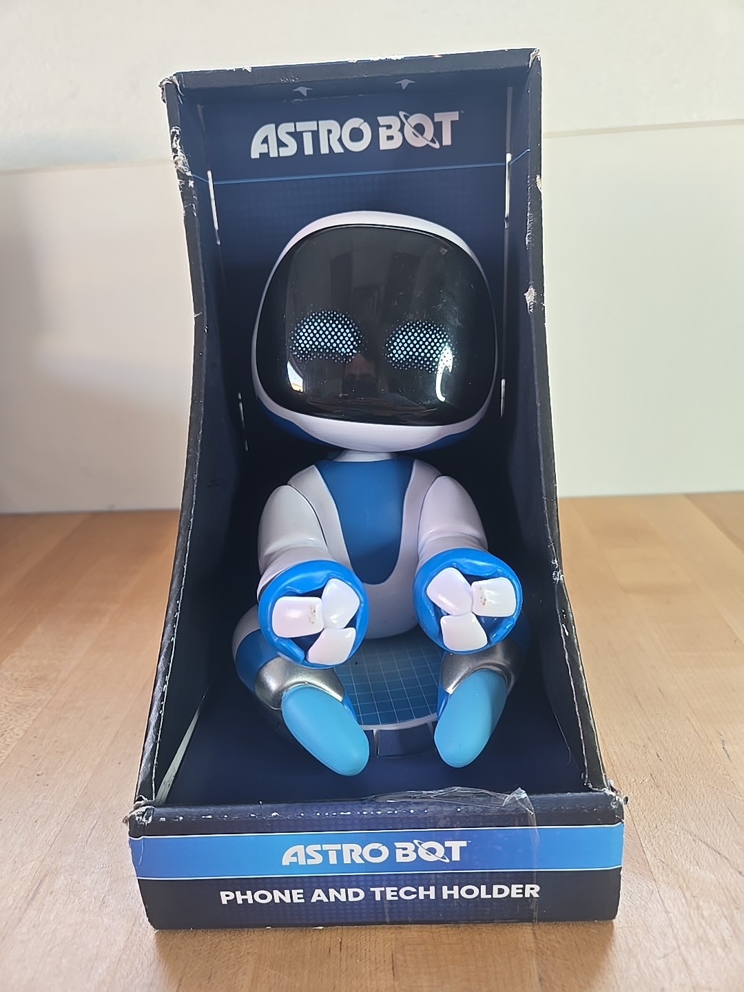 New Astro Bot Phone And Tech Holder Fast Shipping