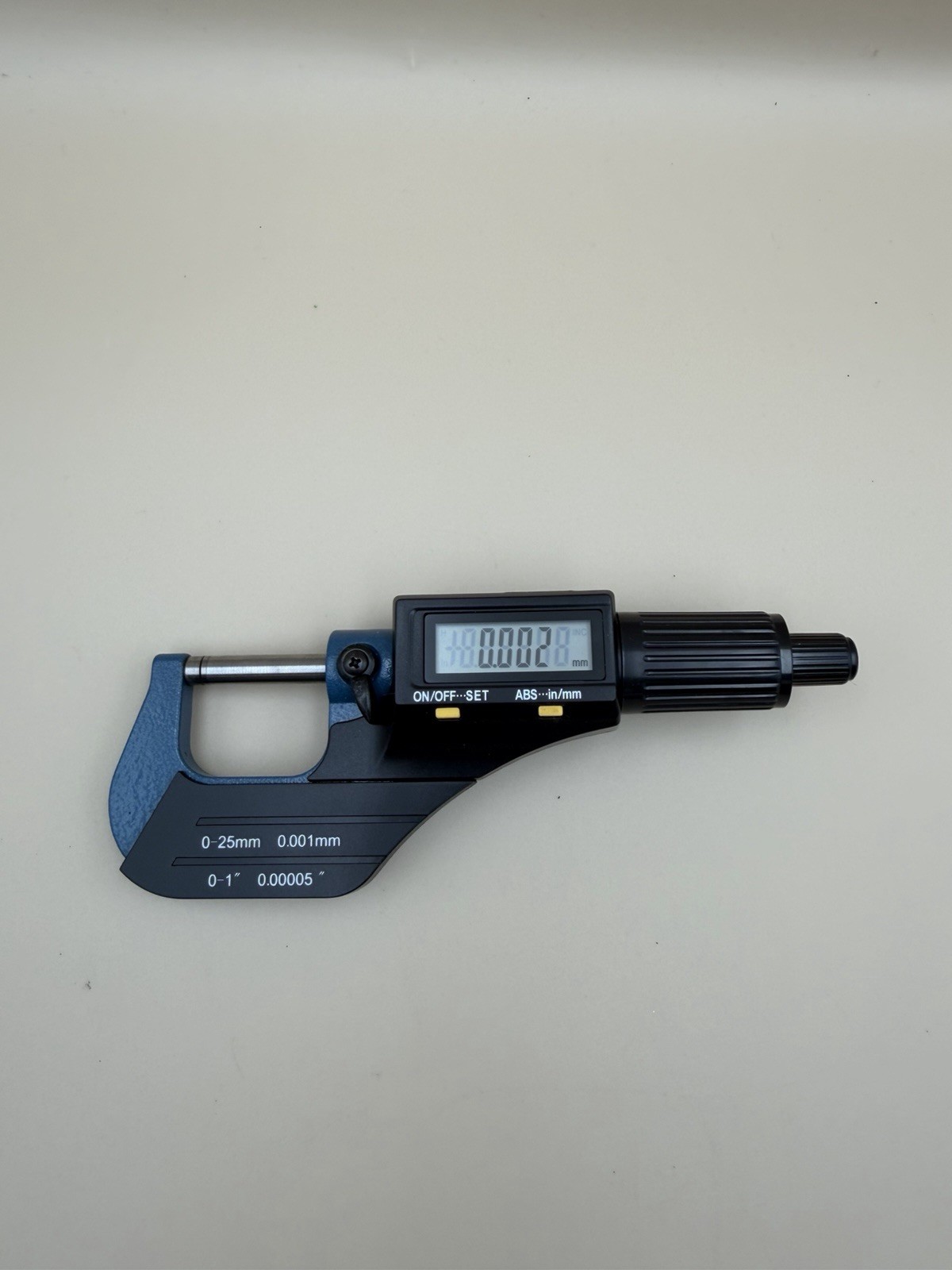 Pittsburgh 63647 Digital Micrometer SAE Metric
