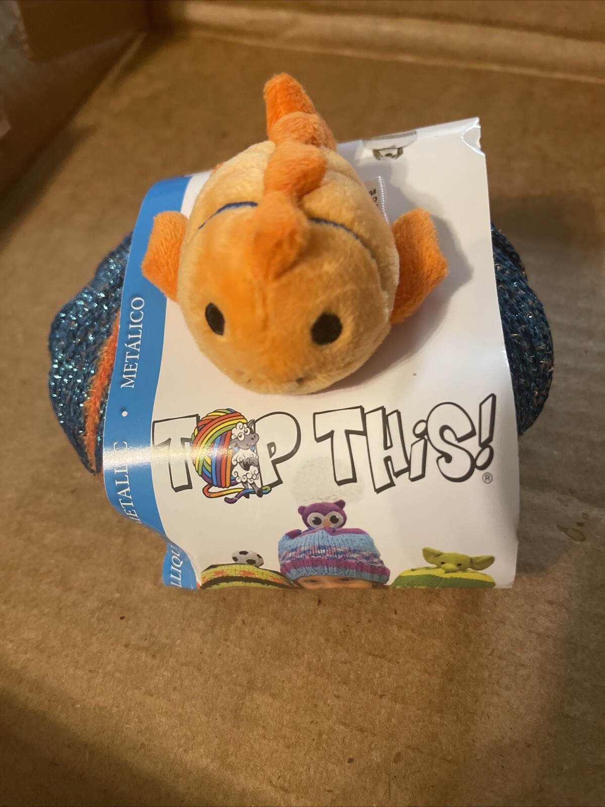 DMC Top This Knitting Hat   Kit 2015 GoldFish Pattern Inside
