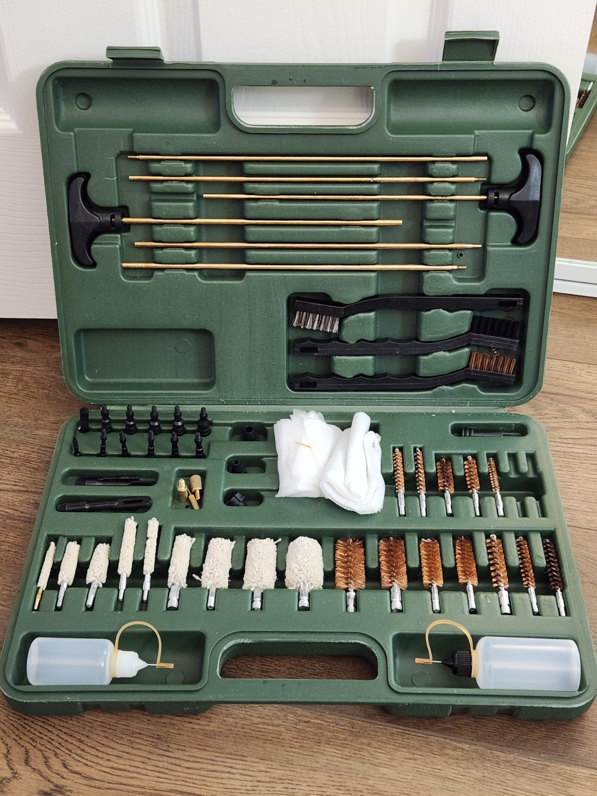 iunio Universal Gun Cleaning Kit Open Box Never Used - READ DESCRIPTION