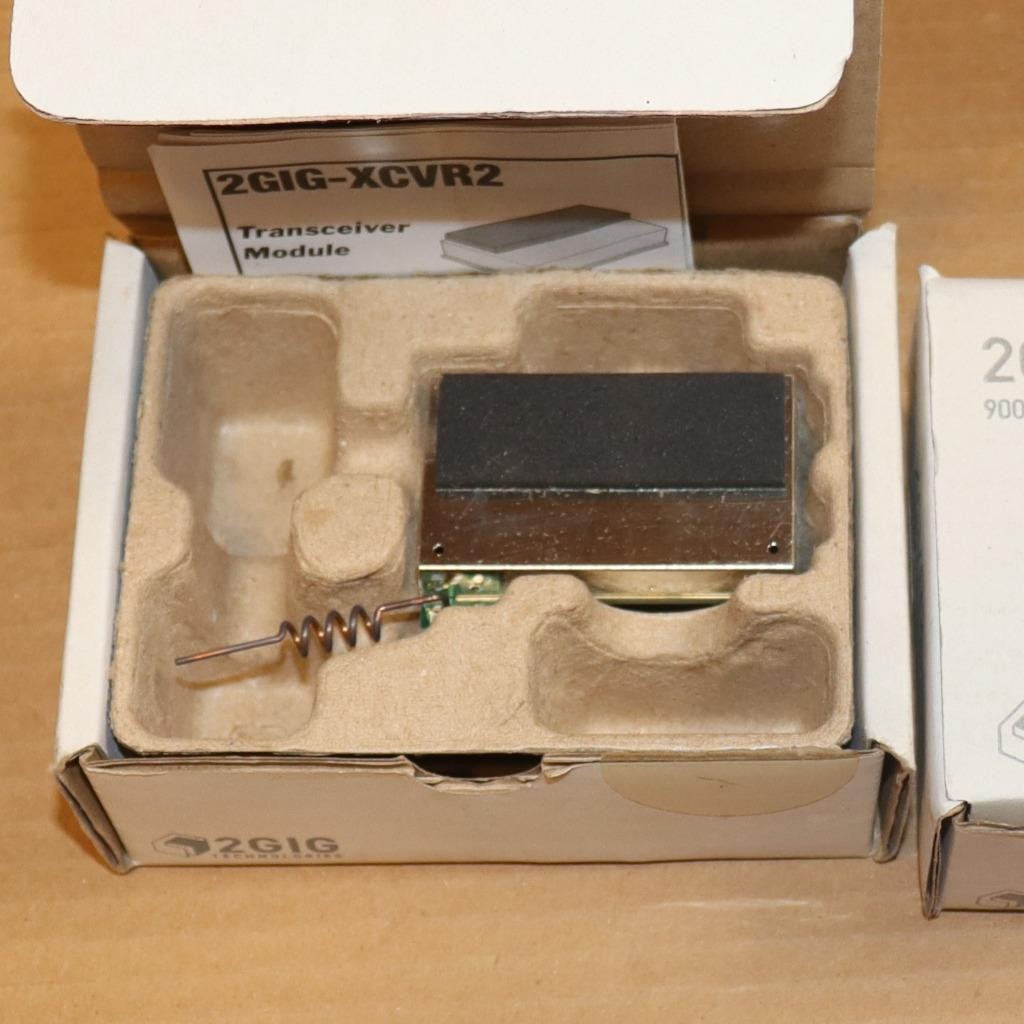 One 2GIG-XCVR2-345 2GIG 900 MHz Transceiver