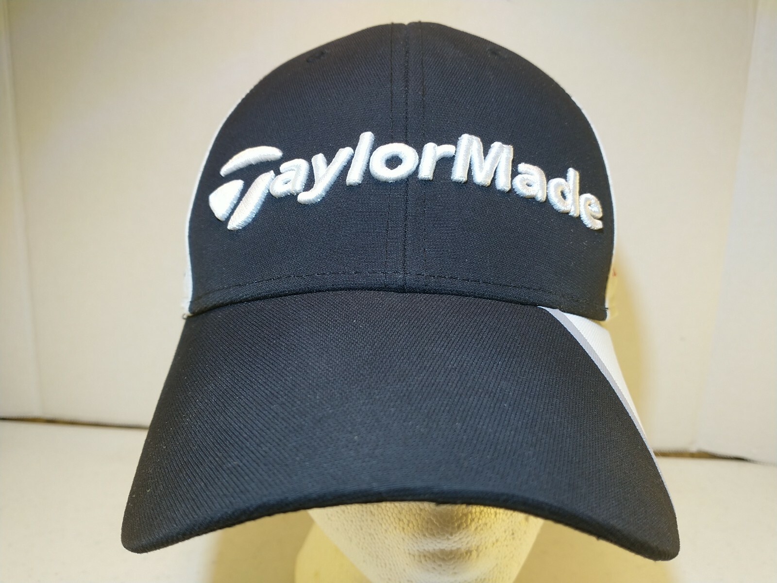 TaylorMade SLDR Golf Hat Black Baseball Cap Adjustable Strapback