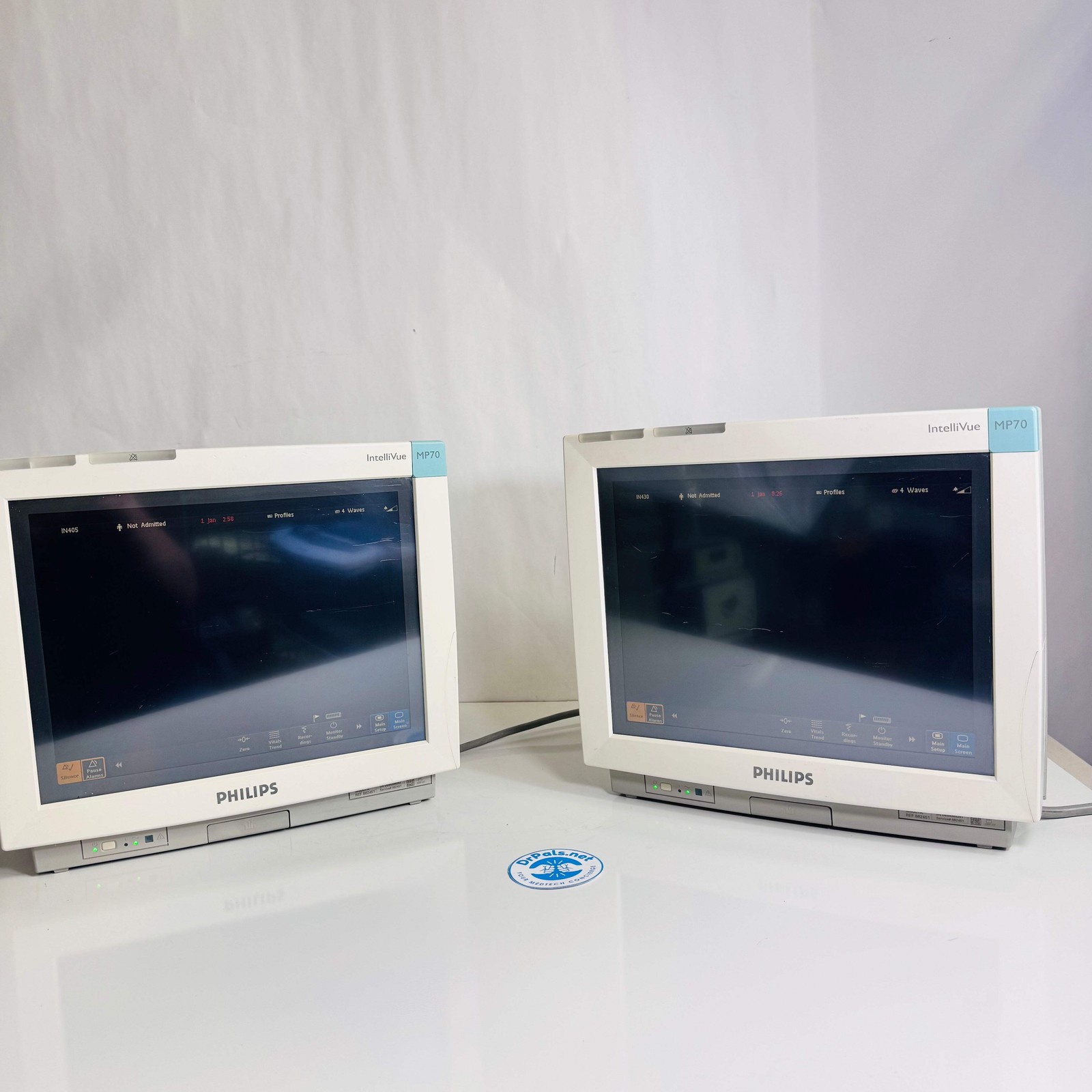 Philips IntelliVue MP70 - Patient Monitor M8007A Set of 2 Monitors Only TESTED