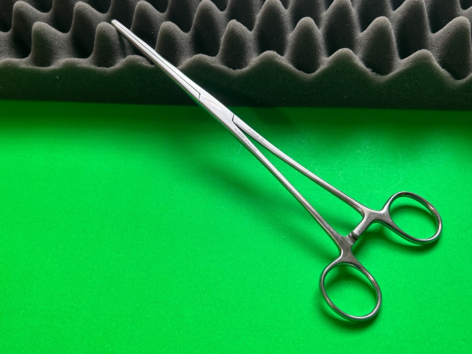 Codman 30-8090 Rochester-Ochsner Forceps 10½"