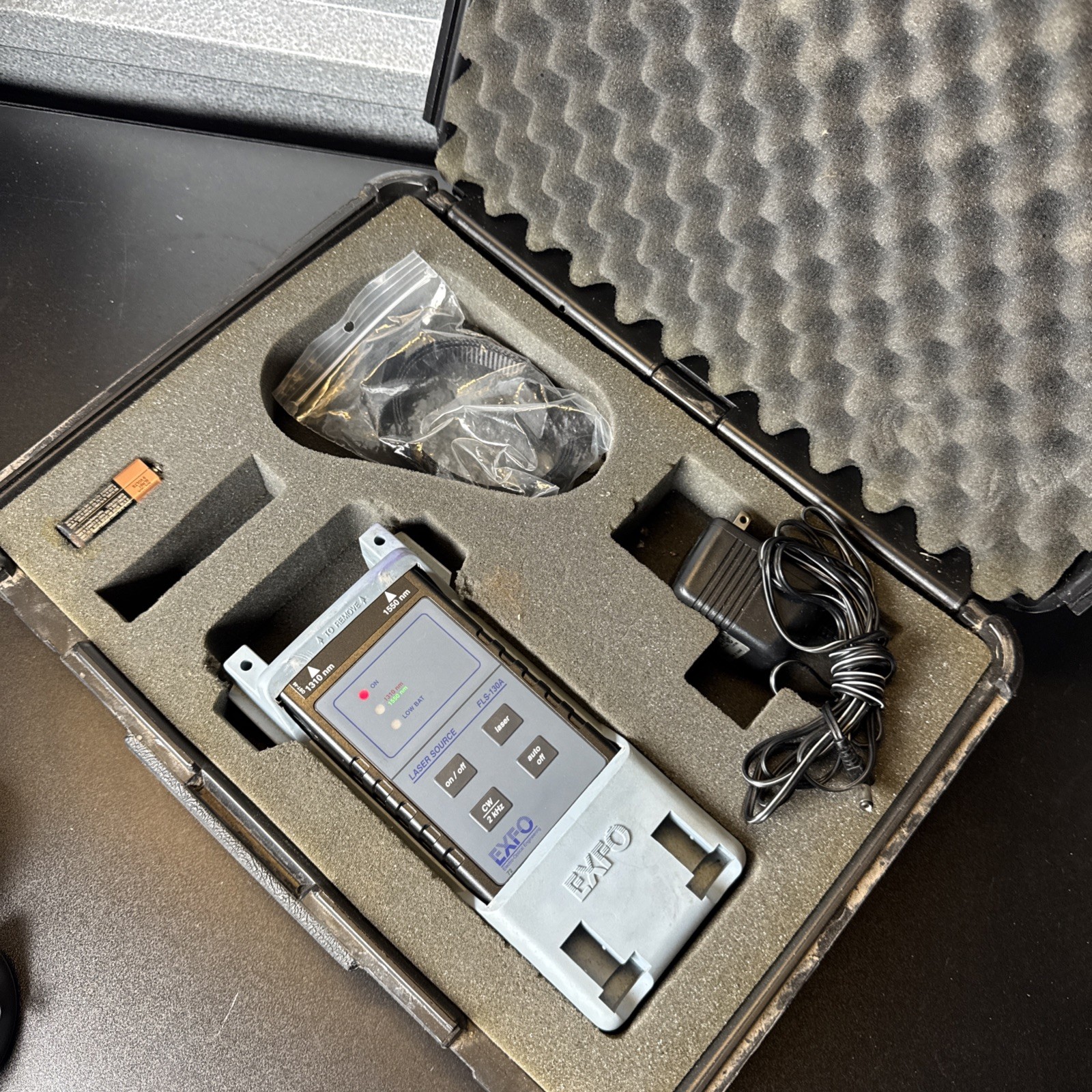 EXFO FLS-130A  Fiberoptic Laser Source FLS-135A-54 94809-2Y GP-124 Used *TESTED