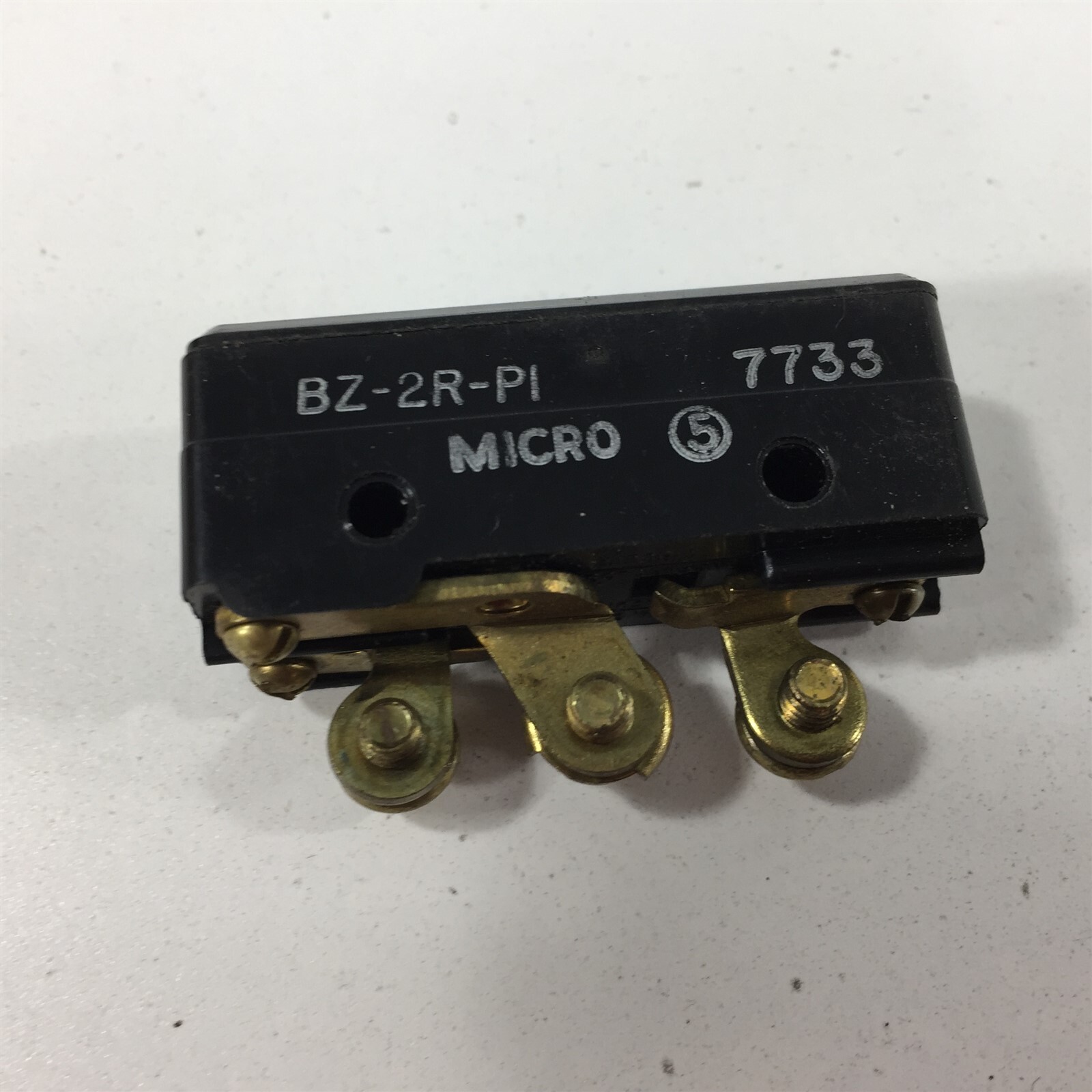 (2) Honeywell BZ-2R-PI Microswitch - Lot of 2 BZ-2R-P1