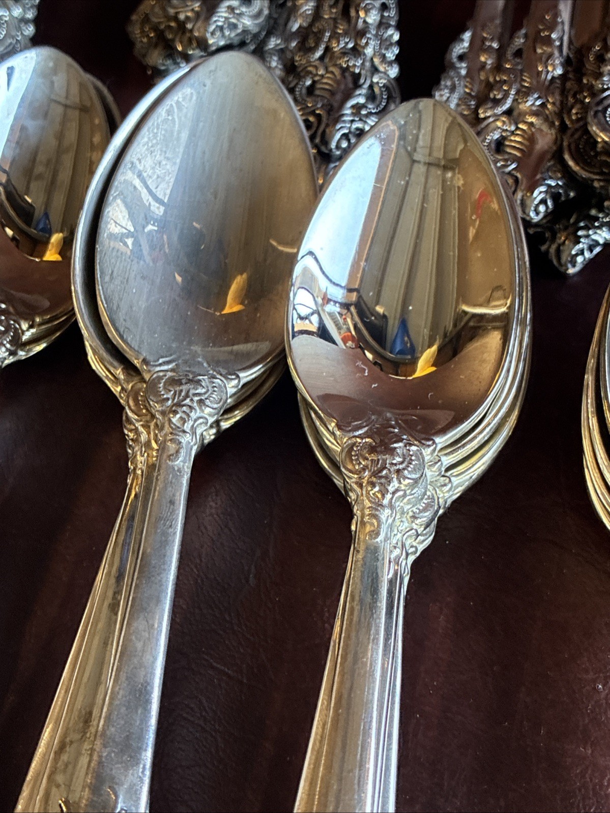 Baroque By Godinger 91 Piece Silver Plated Flatware Set