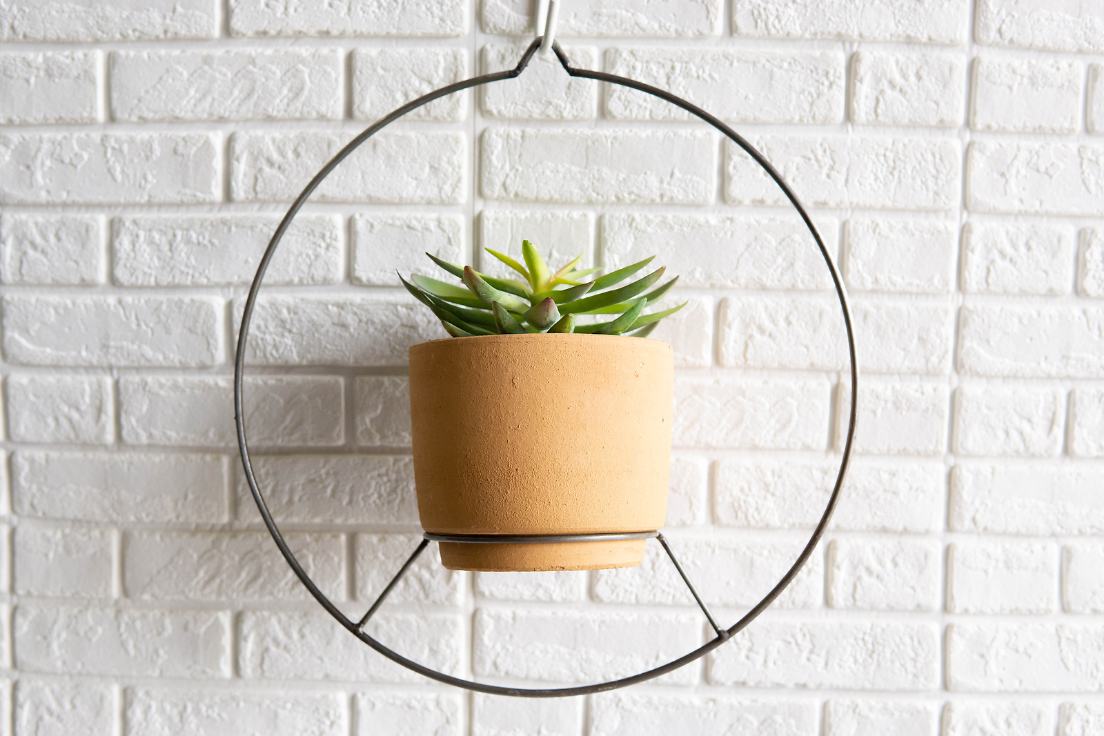 Modern Brown Clay Pot Wall Planter Pot Sconce With Round Wire Stand Holder