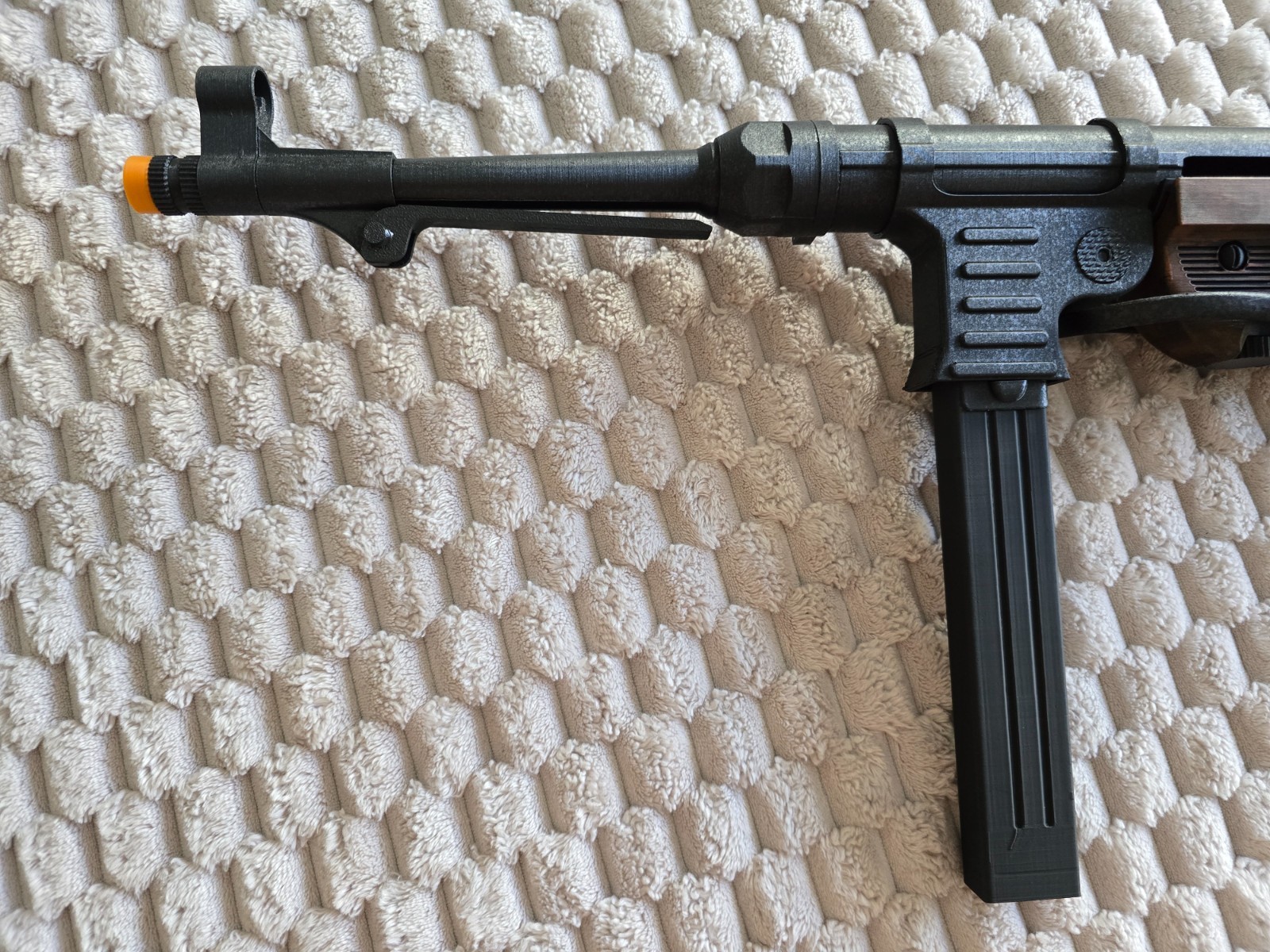 3D Printed MP40 Replica WWII – Handcrafted – Moving Parts – Non-functional