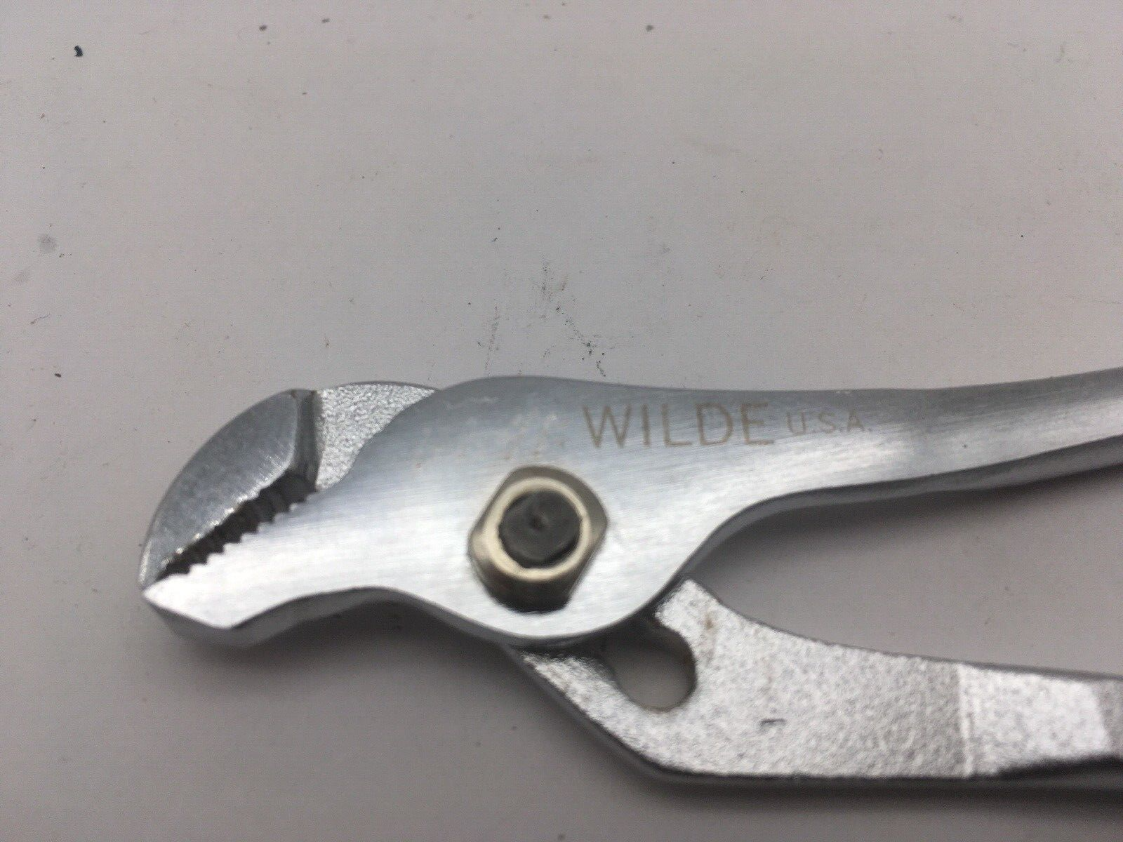 Wilde USA 5-1/4" Adjustable Pliers Chrome
