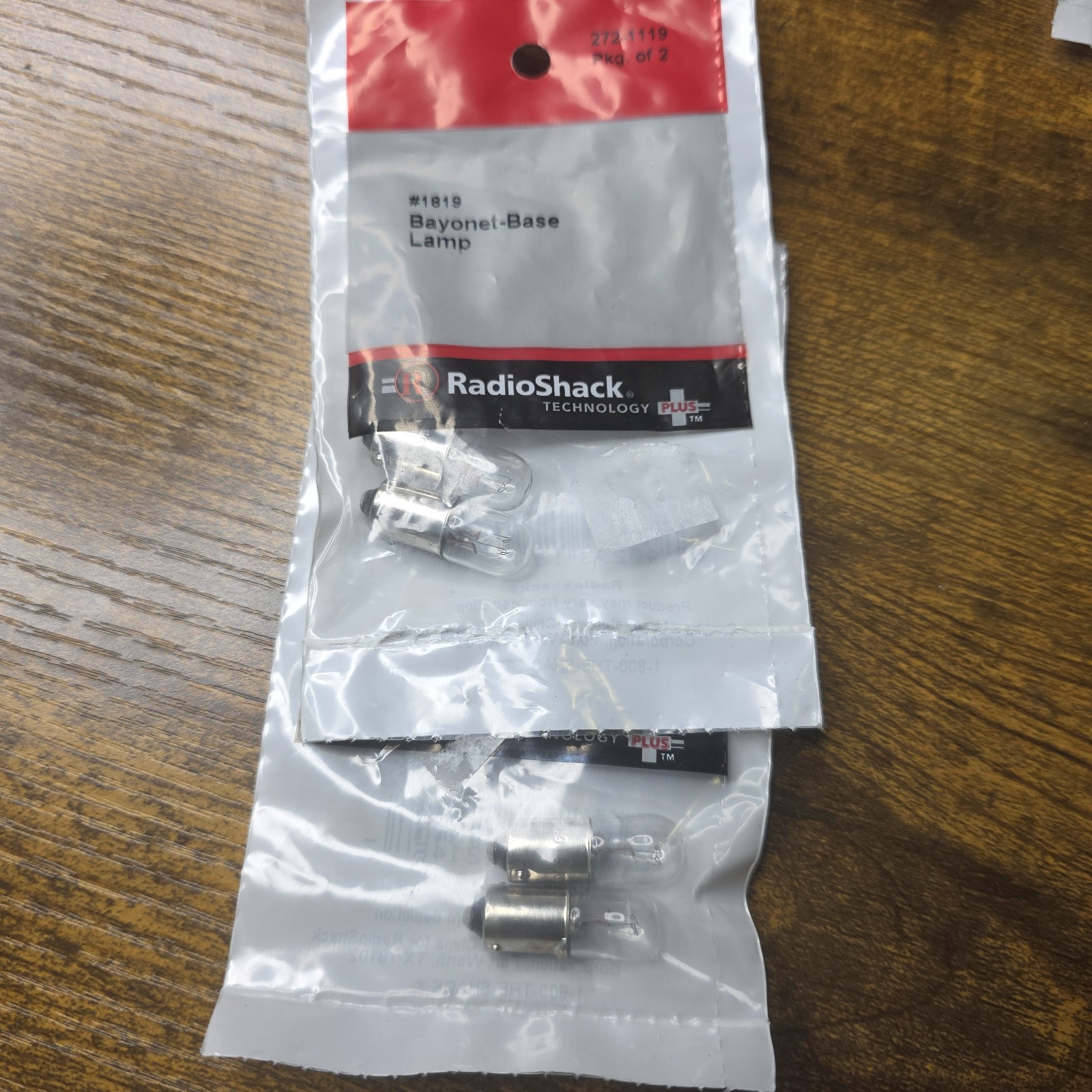 RadioShack Bayonet-Base Lamp #1819 272-1119 28v 40m LOT OF 4 BULBS FREE SHIPPING
