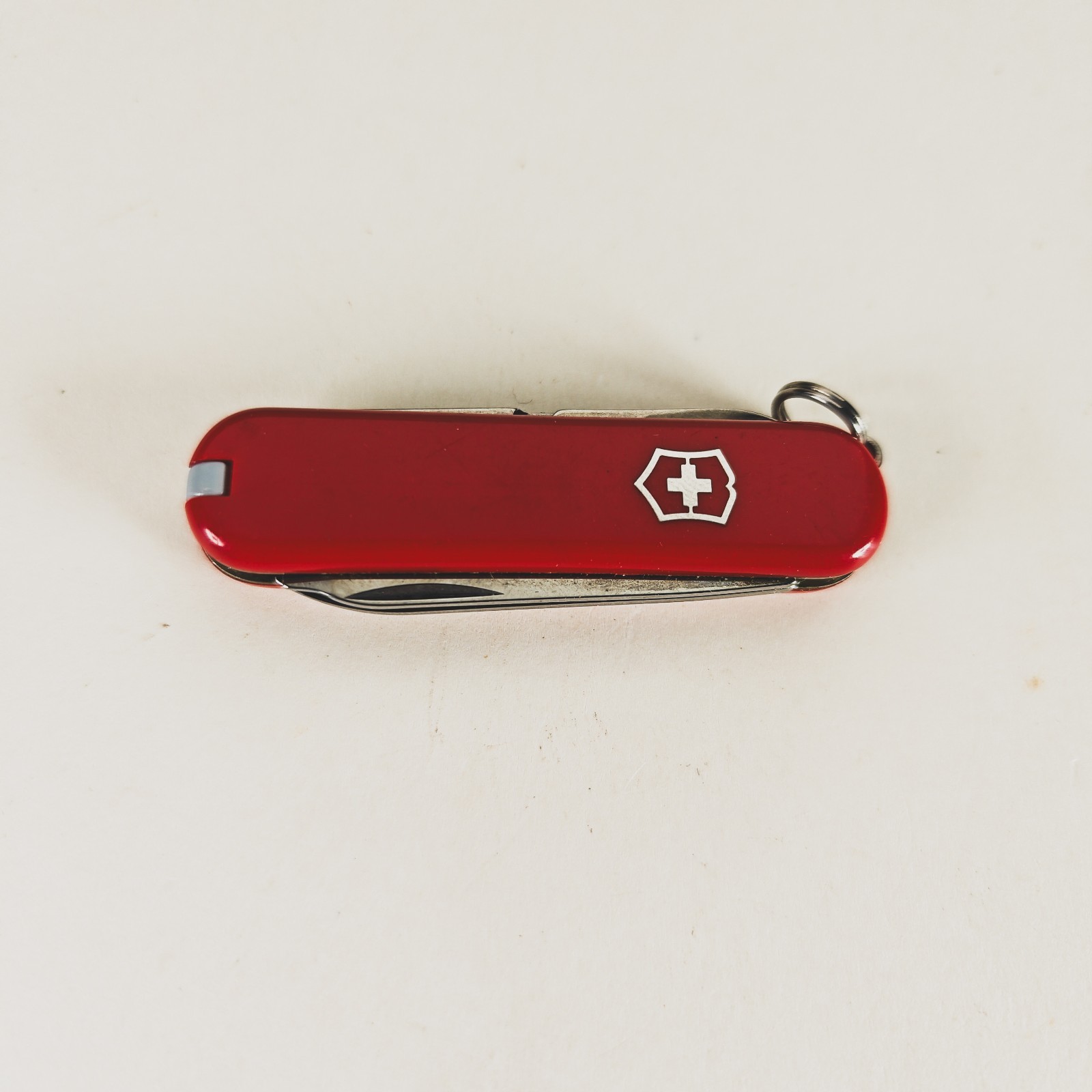 Victorinox Swiss Army Knife 58mm Classic SD Red THE HAMPTON GROUP Logo
