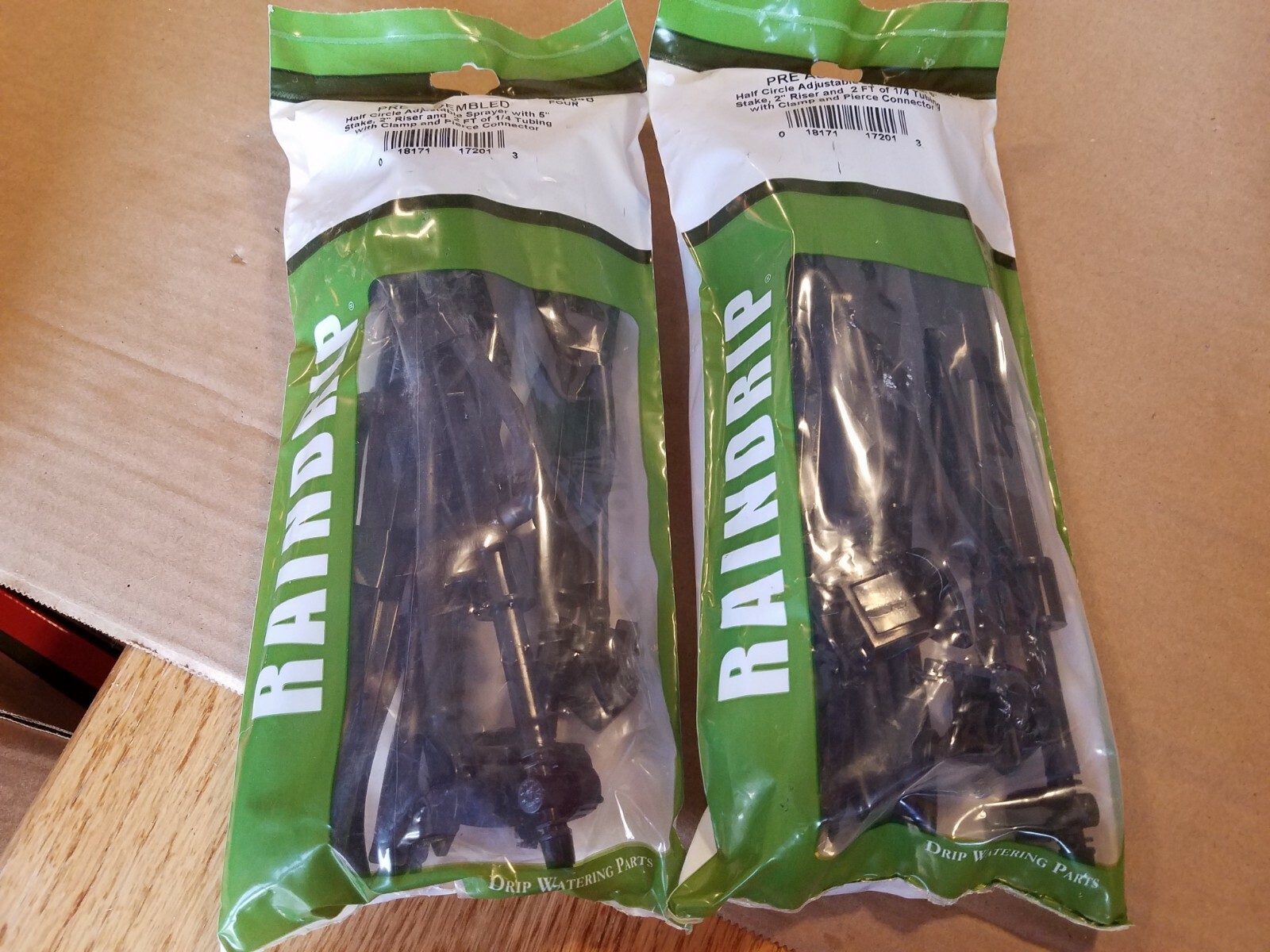 Raindrip Pre-Assembled sprayer 5" stake 2" riser 2ft 1/4"tubing 172CP04B Lot x2