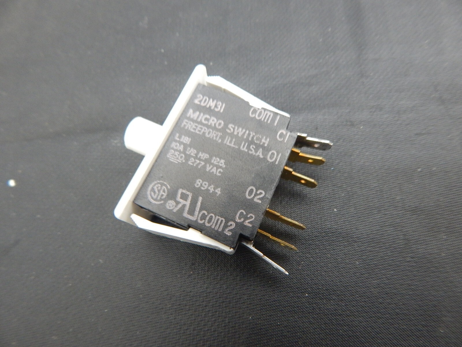 HONEYWELL MICROSWITCH 2DM31 PLUNGER SWITCH - USA SELLER FAST SHIPPING