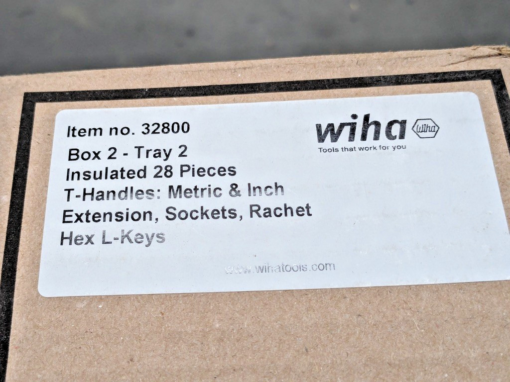 Wiha Tools 93 Insulated Master Tool Set w/ Rolling Tool Case 32801 INCOMPLETE
