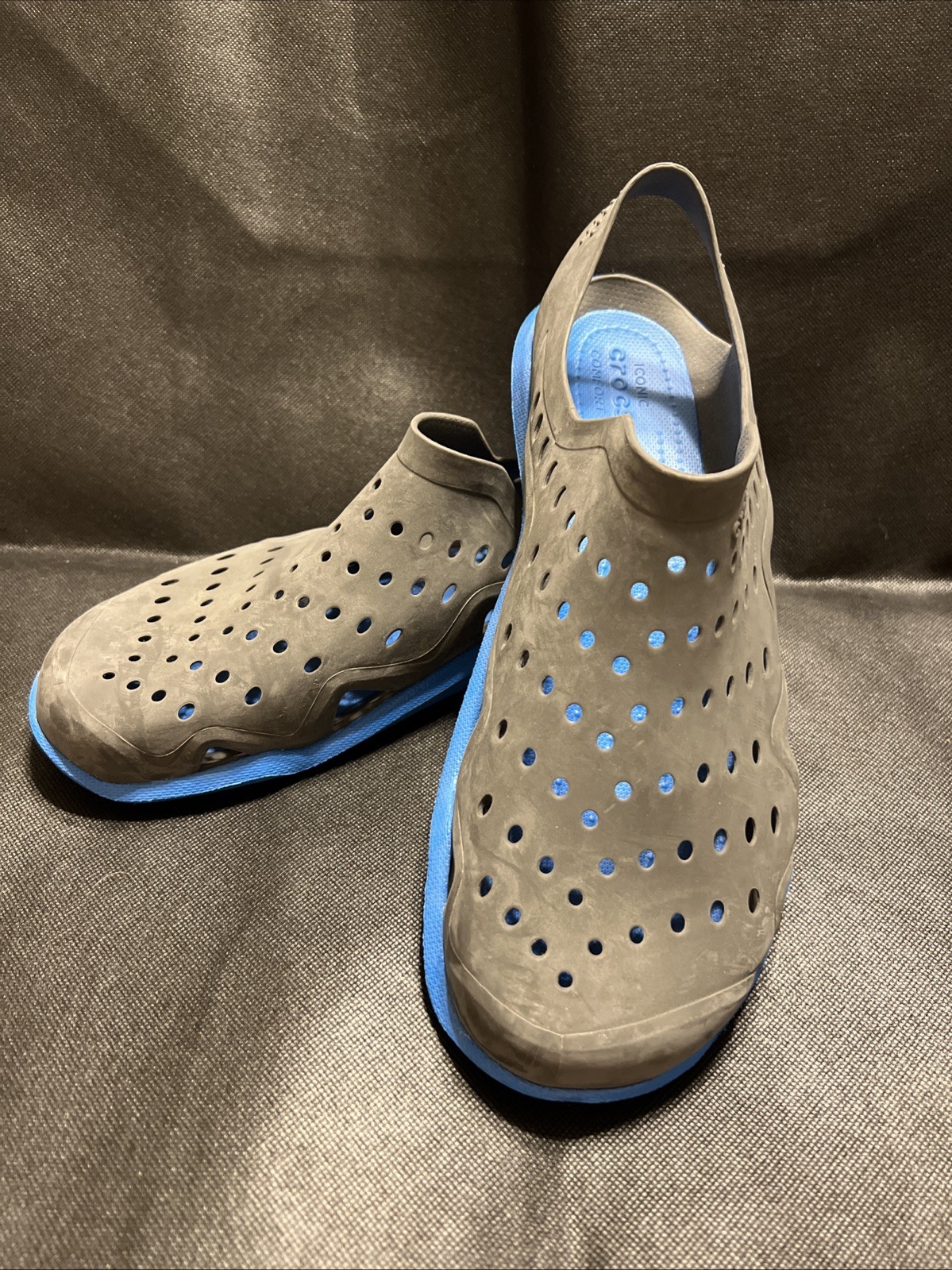 Crocs, Iconic, Comfort Men’s Sling Back Size 10 Medium Black/Blue Worn Once