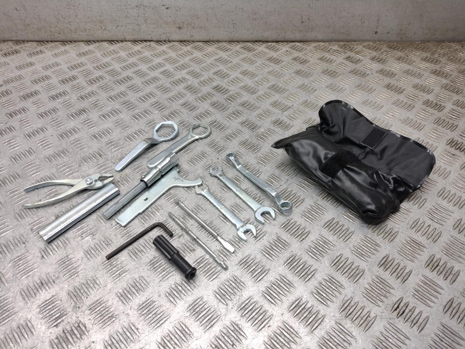 2004 HONDA CBR 600 RR RR4 TOOLKIT