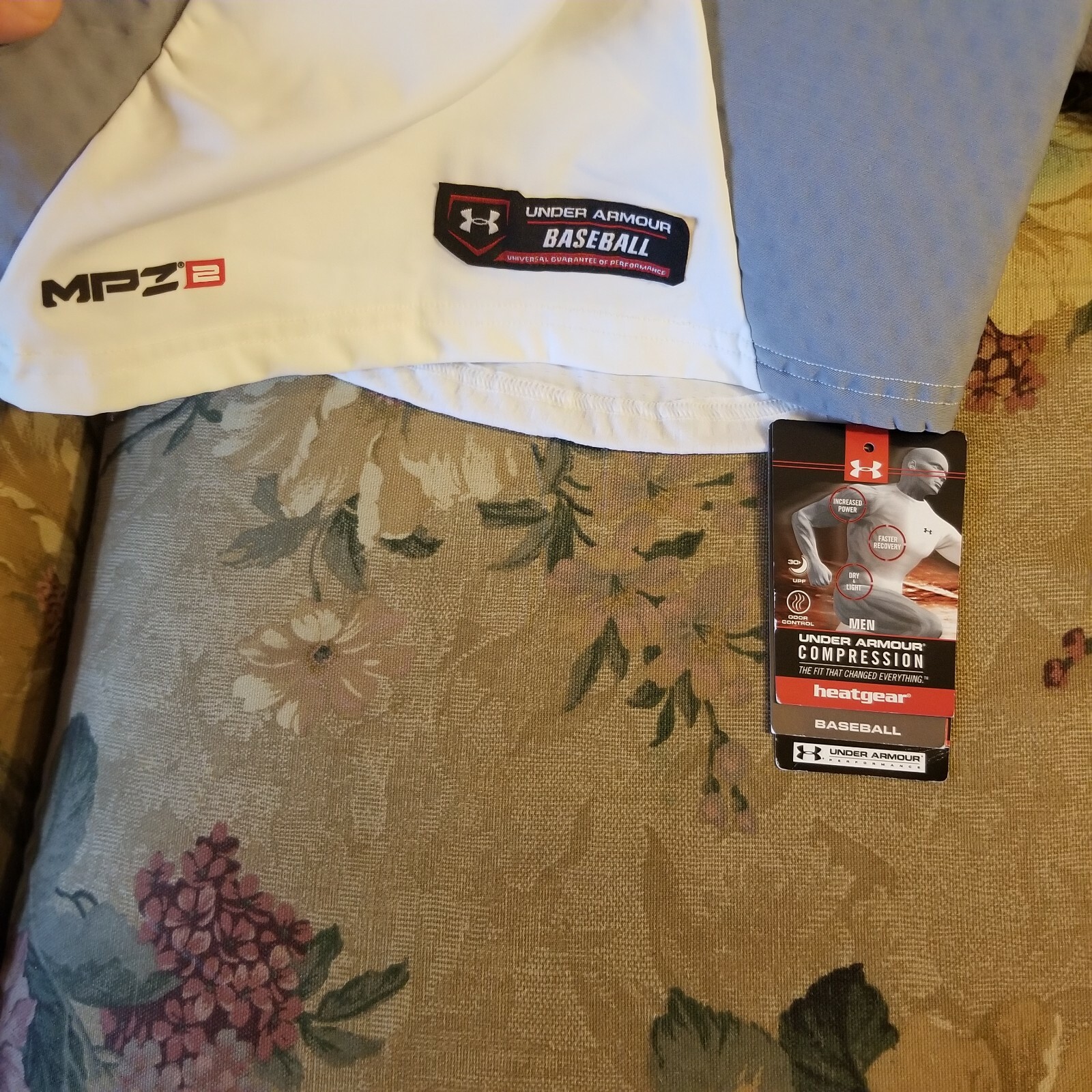 UNDER ARMOUR BASEBALL COMPRESSION SHIRT - MEDIUM - GRAY - THROWBACK - NWT