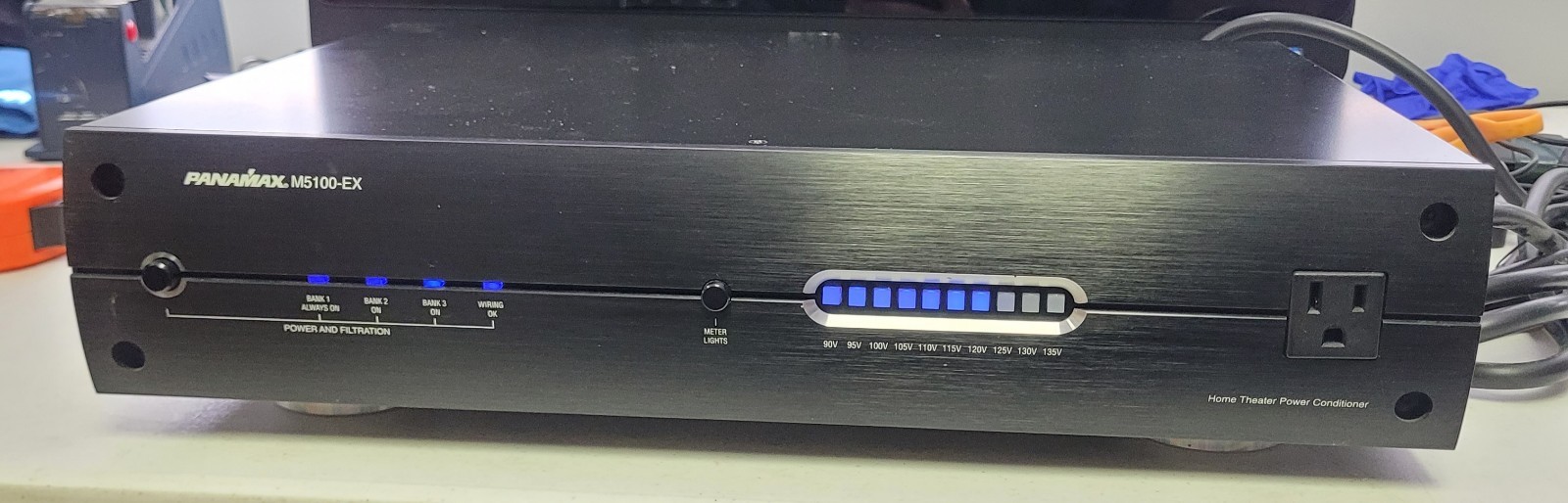Panamax M5100-EX Surge Protector 11-Outlets Power Conditioner (MPP019820)