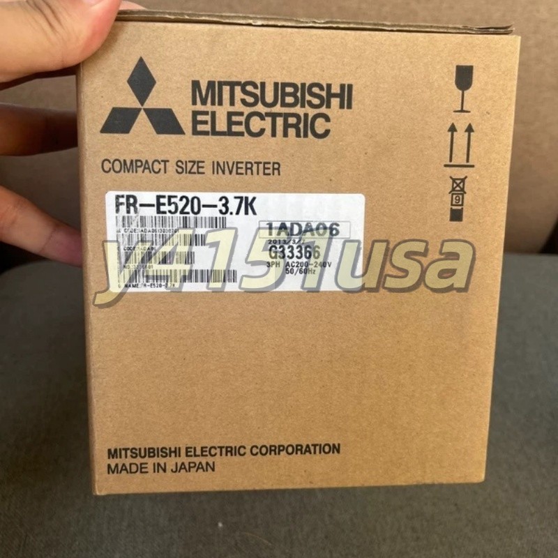 New In Box MITSUBISHI FR-E520-3.7K Inverter Fast shipment New In Box