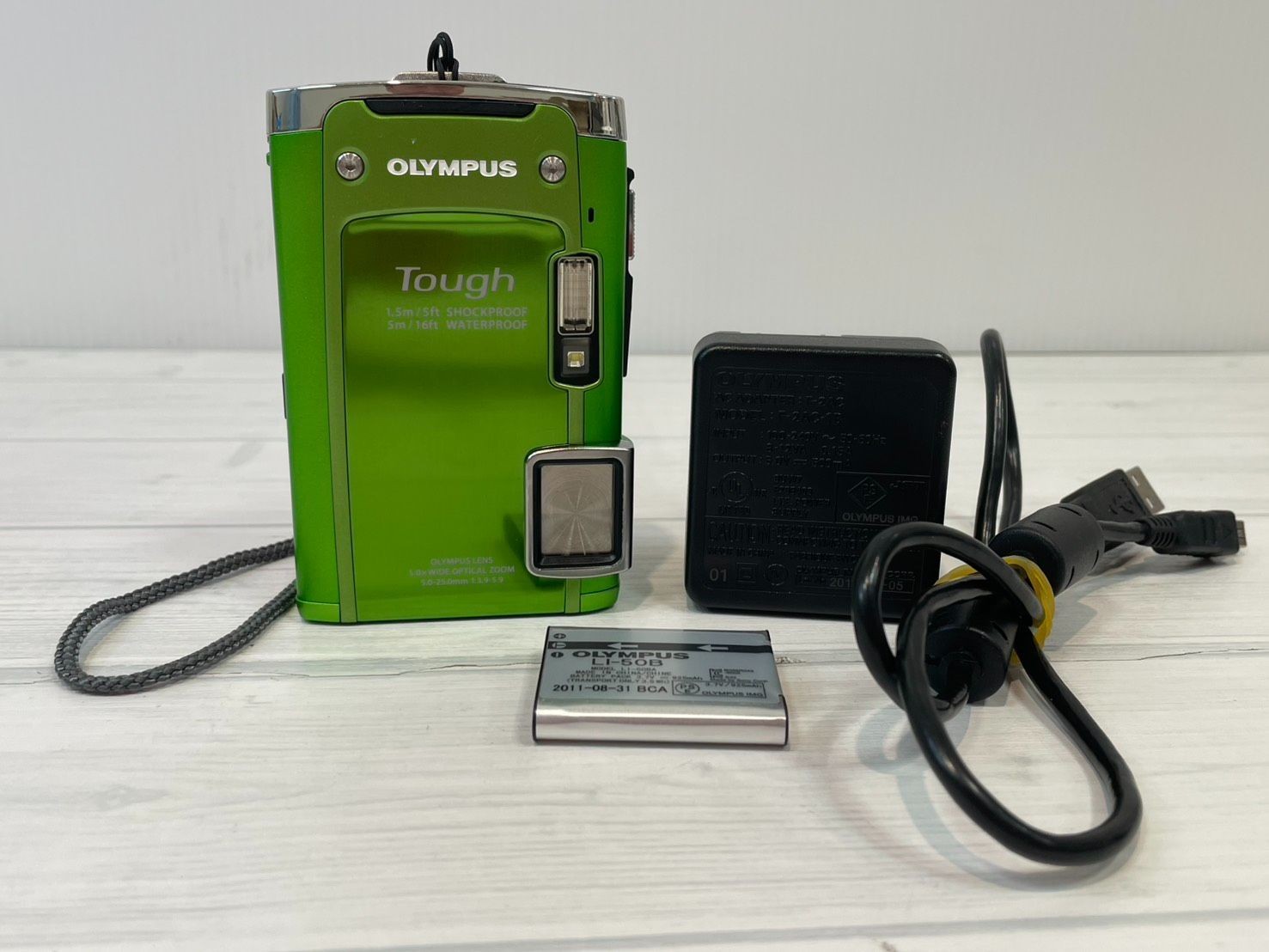 OLYMPUS Tough TG-615 Green Compact Digital Camera Tested Working Japan