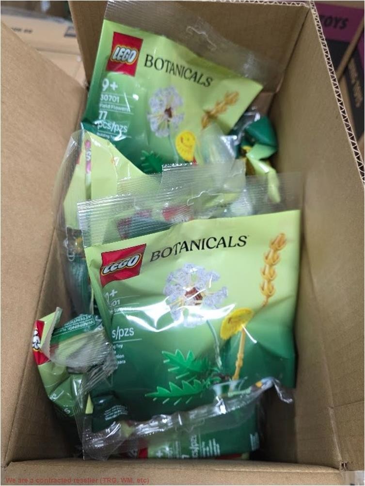 LOT OF 30!!!!! LEGO Botanicals Field Flowers Building Kit 30701