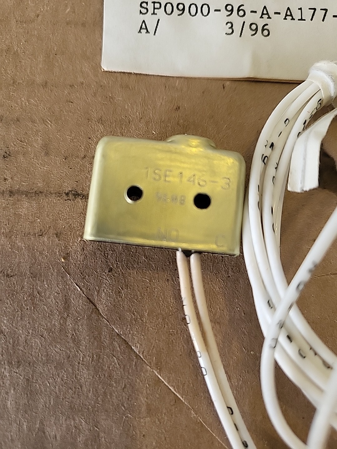 Microswitch Honeywell 1SE146-3 Miniature Limit Switch, 36" Leads. NOS