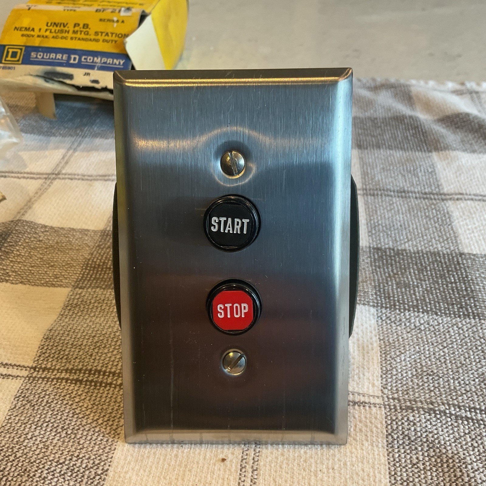SCHNEIDER ELECTRIC 9001-BF215 Start Stop NEW OLD STOCK