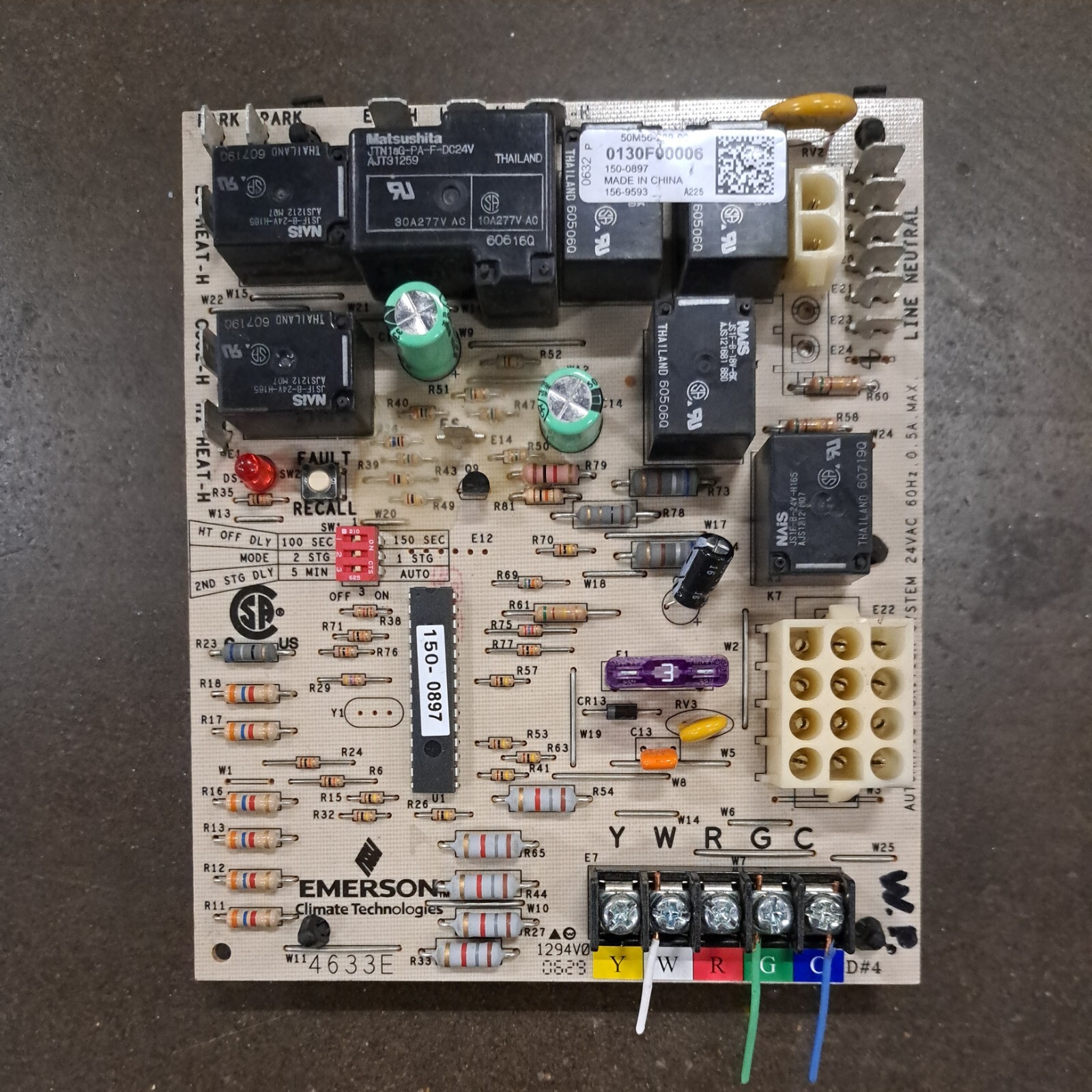 50M56-289-90 / 0130F00006 / 150-0897 / 156-9593 Emerson furnace control Board