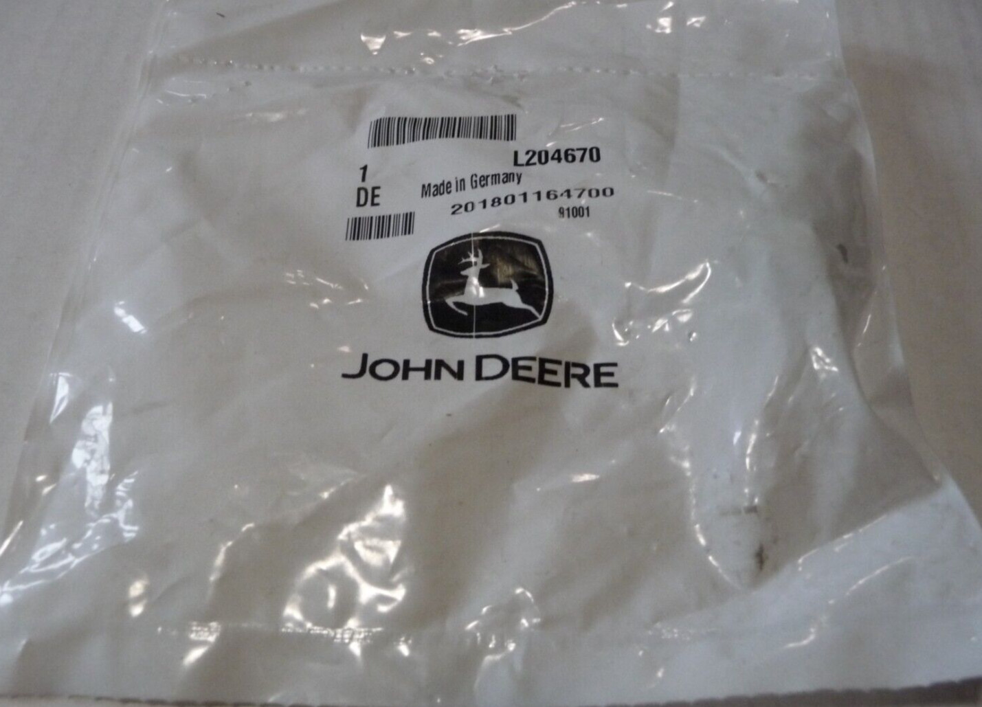 John Deere - L204670 - Fitting SDSH 12/M14 - New Genuine OEM Part