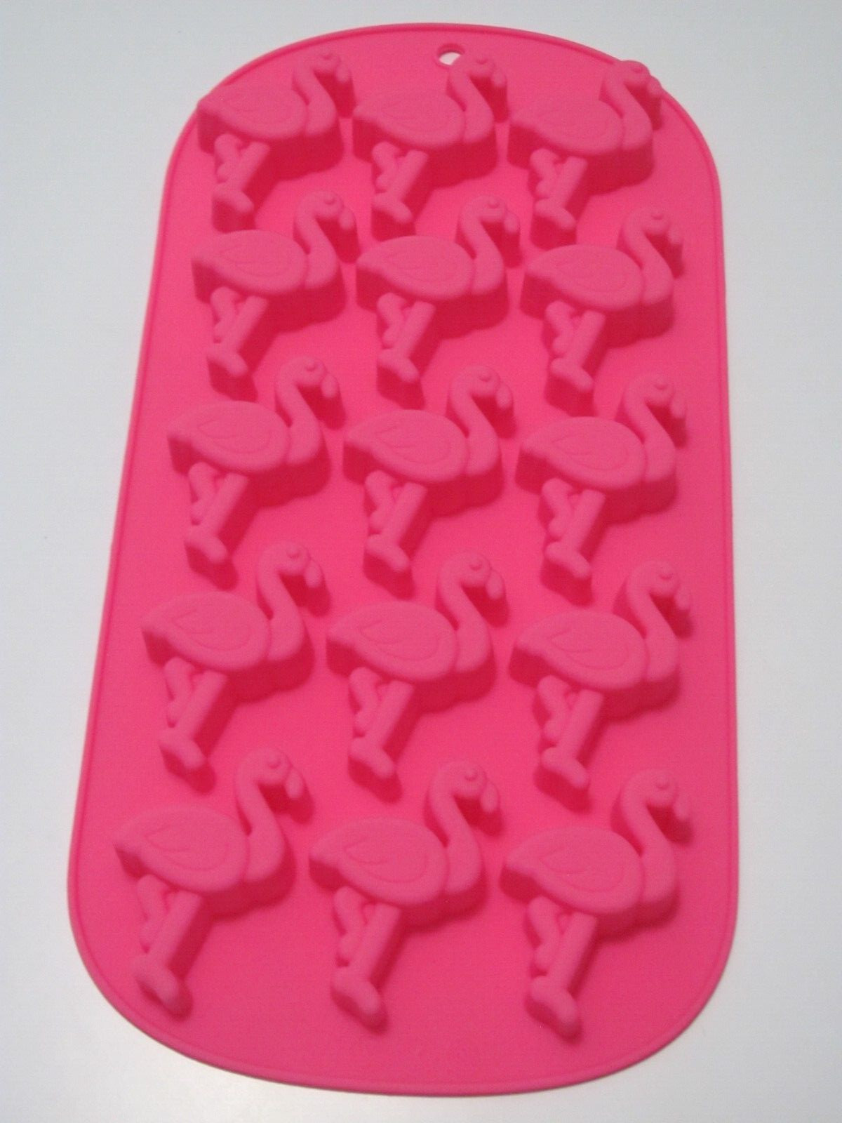 NWOT ICE CUBE TRAY - PINK FLAMINGOS ICE CUBE TRAY