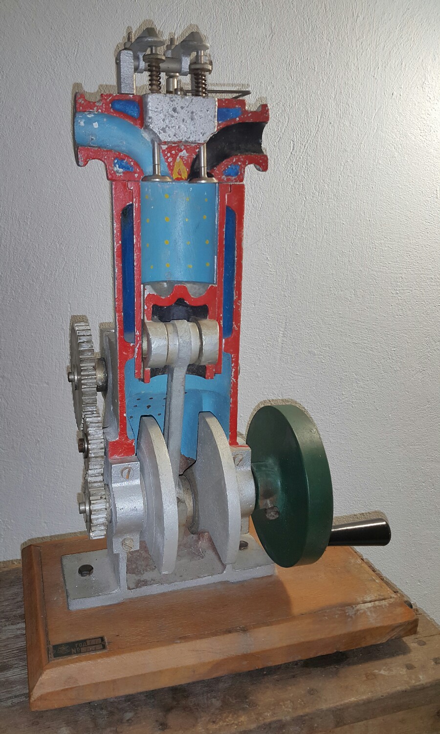 VINTAGE TRAIN MODEL TABLETOP EDUCATION SCHOOL LAB DESKTOP USSR CCCP SOUVENIR