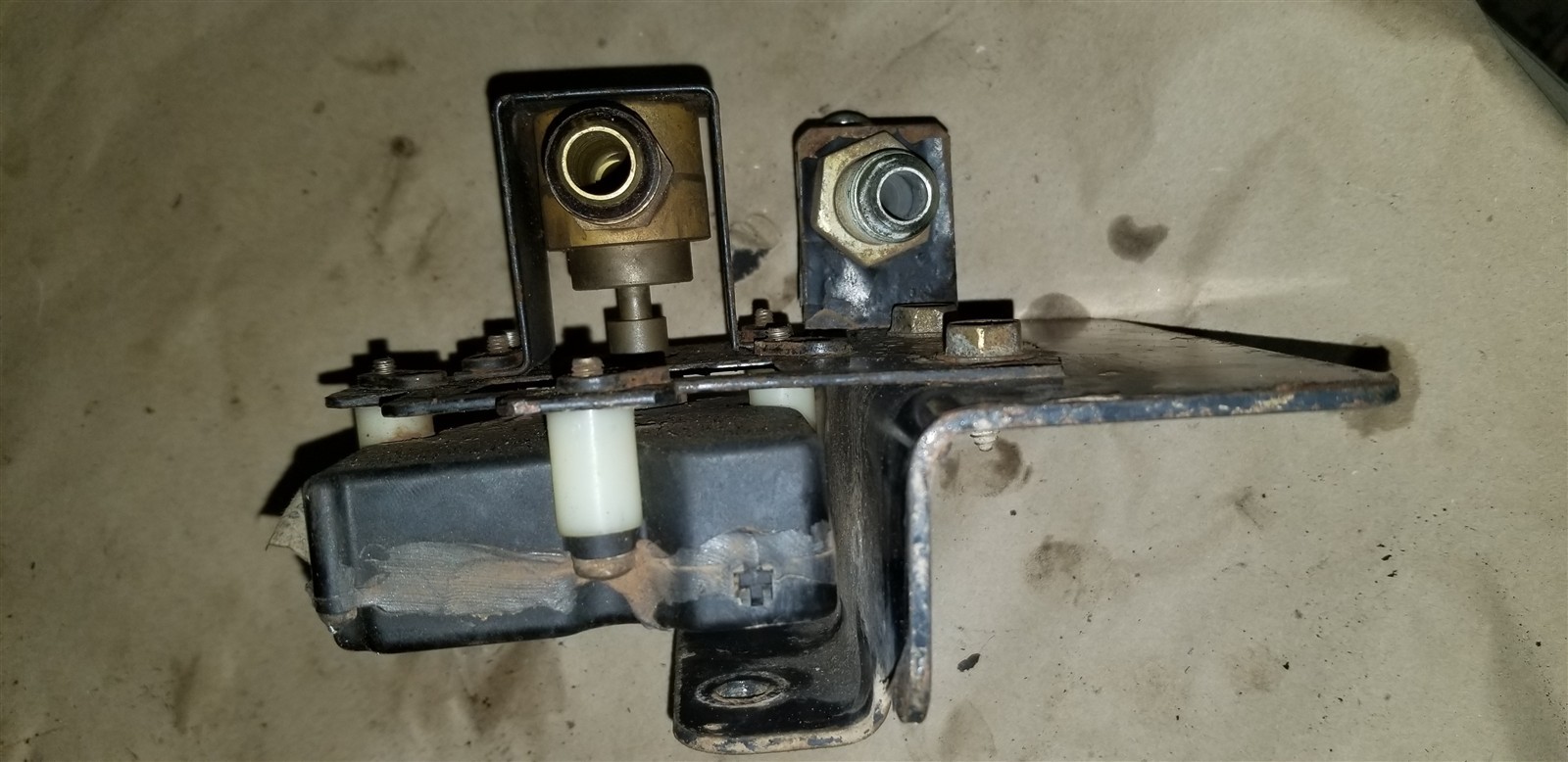 Bobcat G threaded Heater valve , actuator, bracket 7100019, 6675175, 6675172