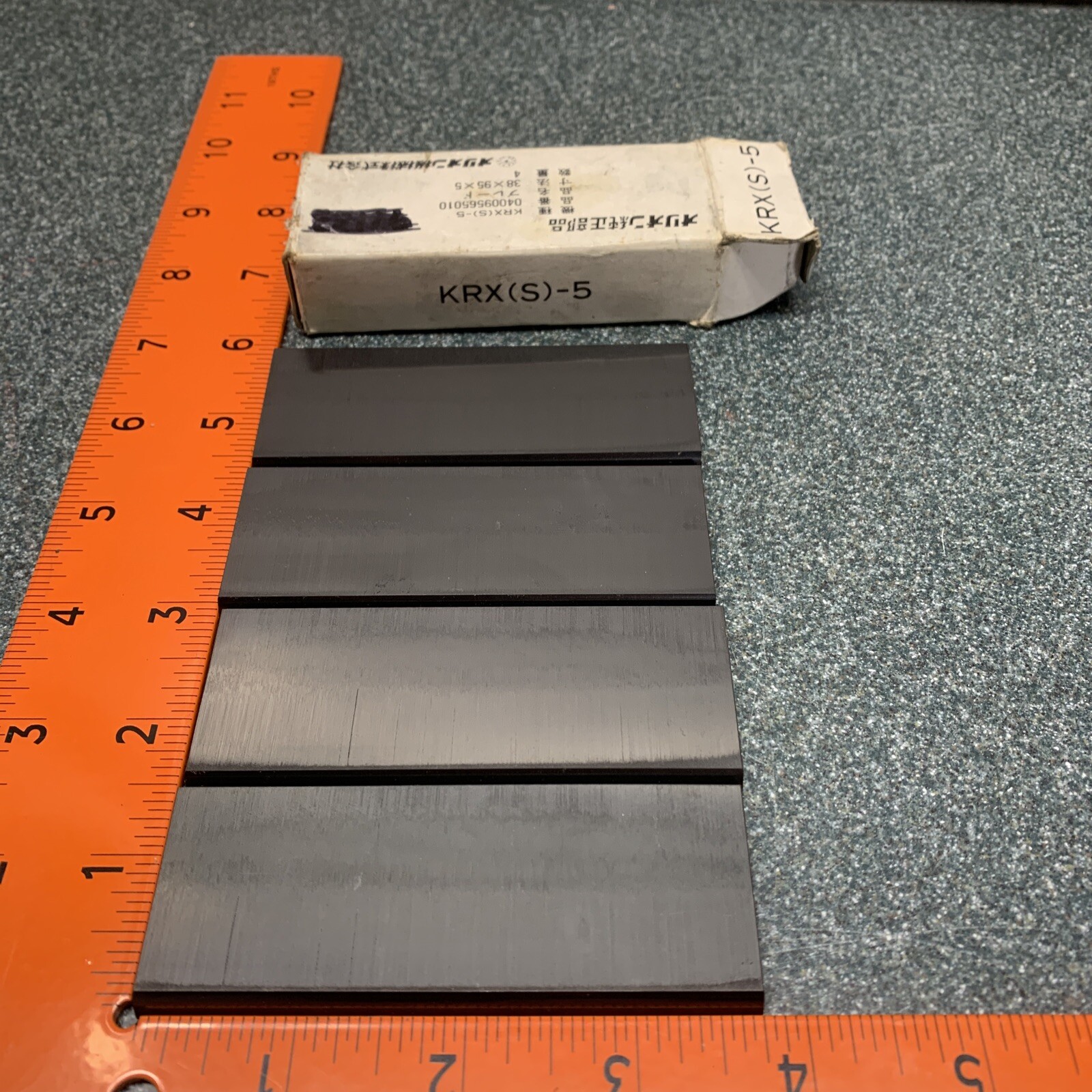 KRX (S) - 5 Pump Graphite Blades - Lot of 4 units - NEW! Carbon Vane Orion?