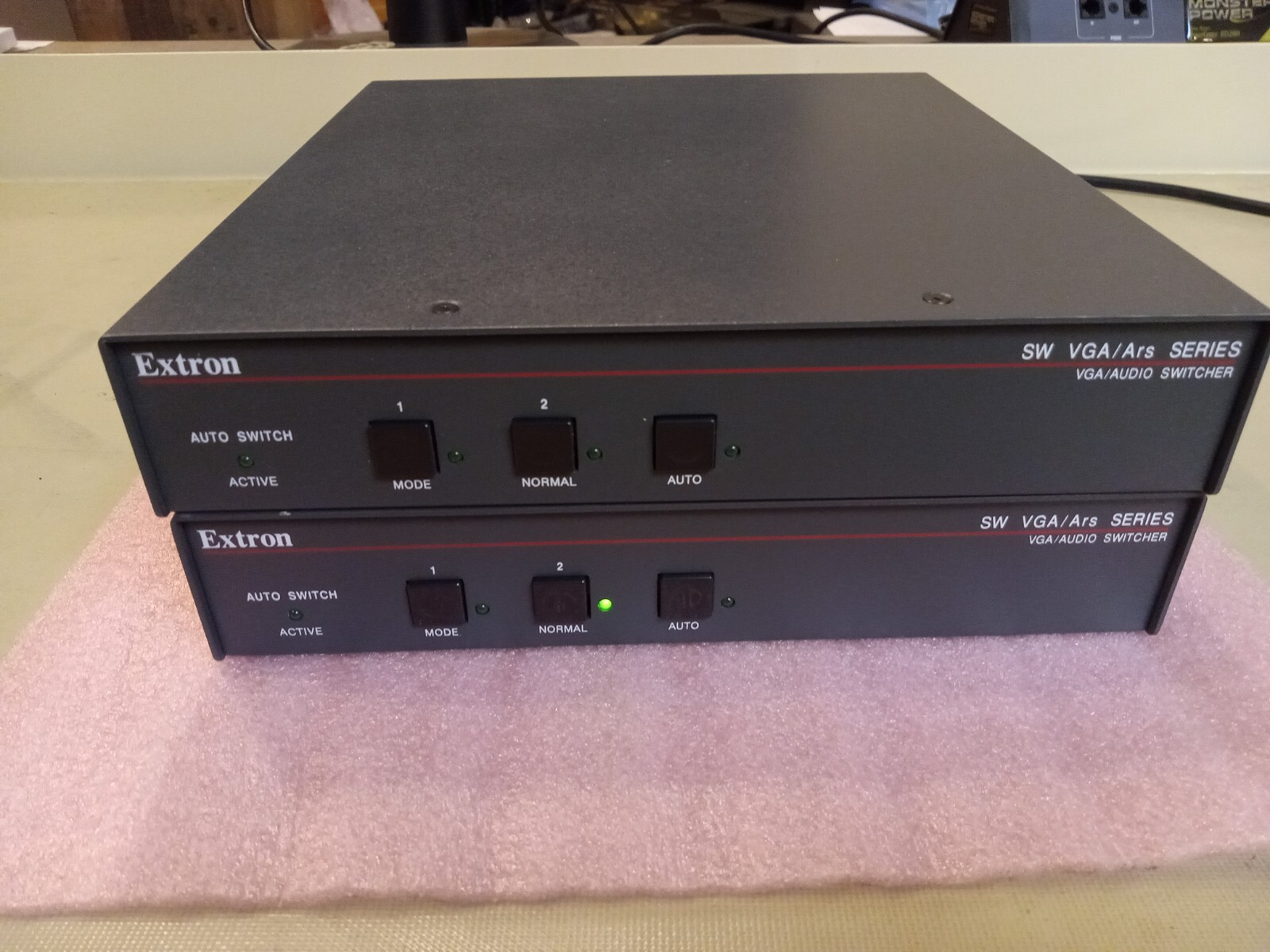 lot of 2 Extron SW VGA Ars 4-Port VGA/Audio Switchers