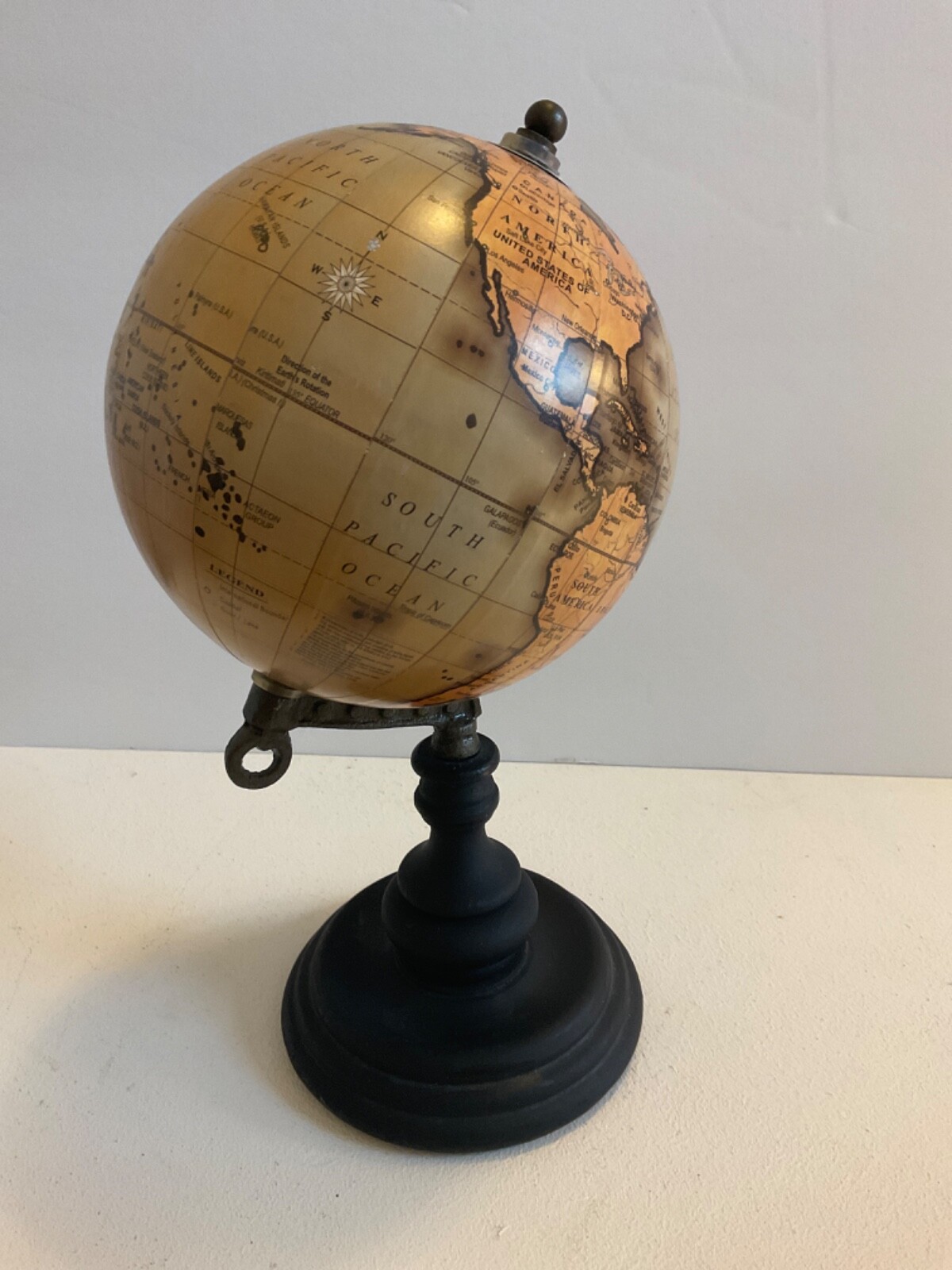 Desktop Rotating Decorative Globe