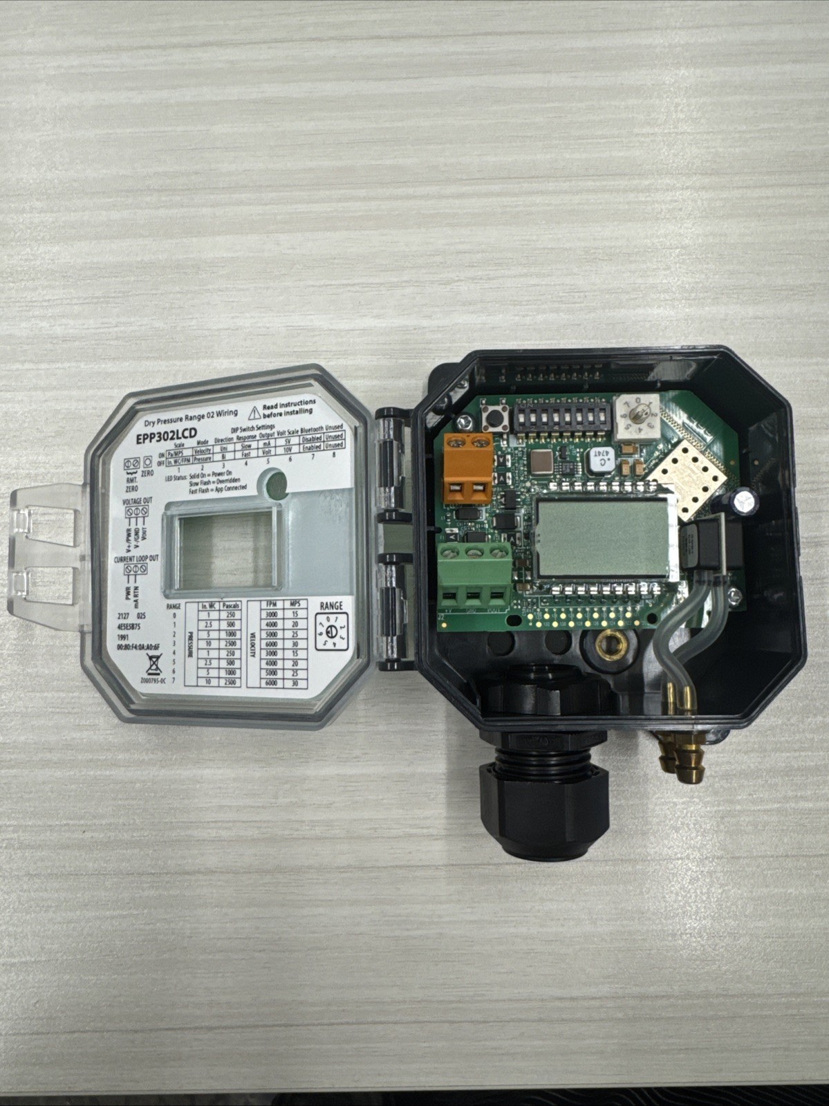 Schneider Electric EPP302LCD Pressure, Dry, Panel, LCD, 0-10” WC Sensor