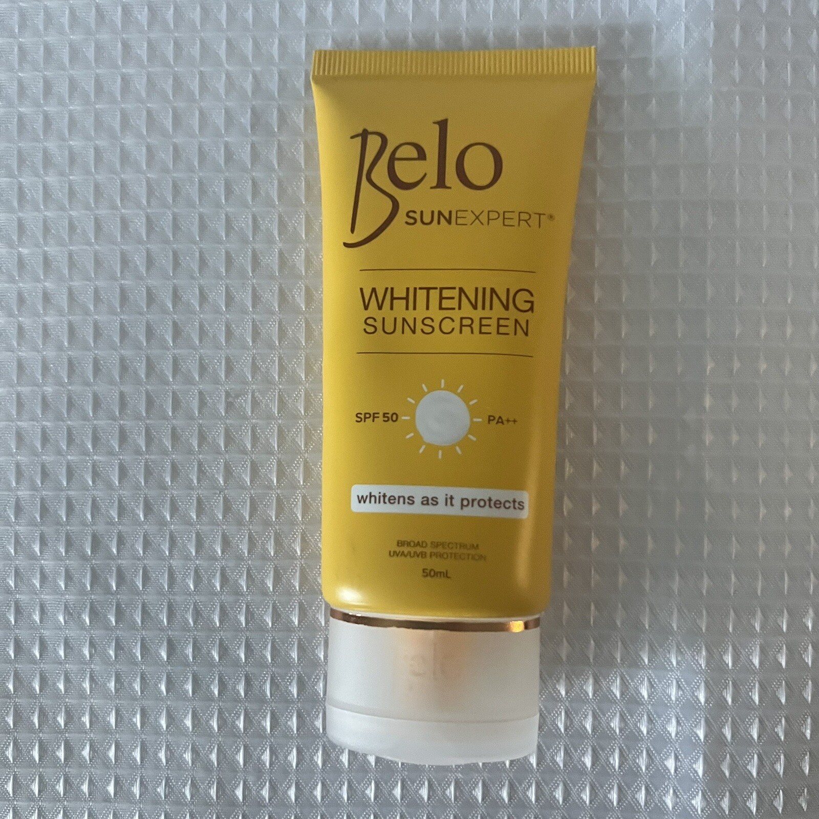 Belo Sunexpert Dewy Essence Sunscreen Sunblock SPF 50 PA+++, 50mL