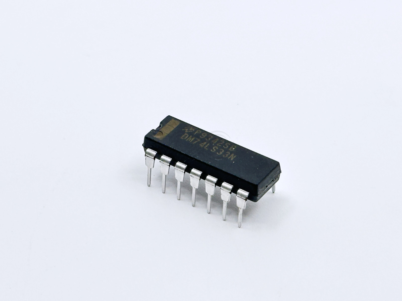 2PCS DM74LS33N 74LS33N NSC Quad 2-Input NOR Buffer Open Collector DIP-14