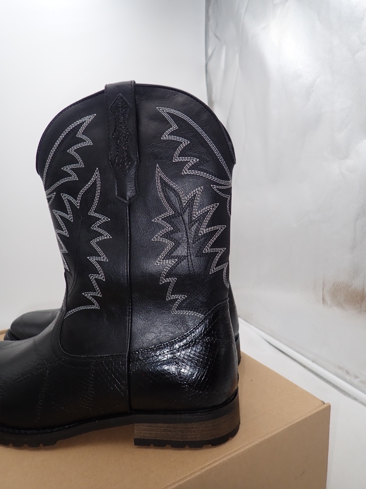SaraIris Men's Black Cowboy & Western Work Boots Round Toe Pull On Boots size 11