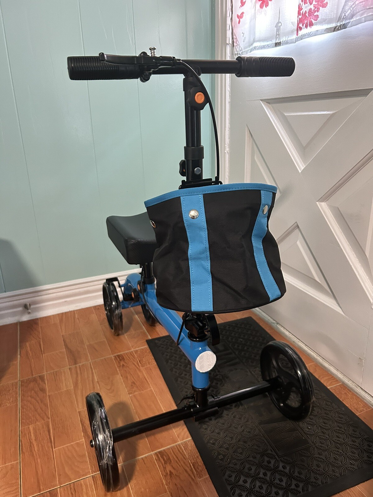 knee scooter