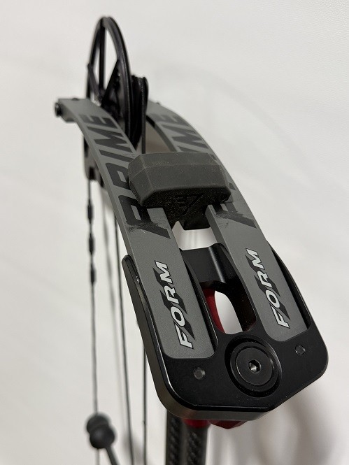 G5 Prime Form 34 60lb RH Grey Limbs/ Red Riser