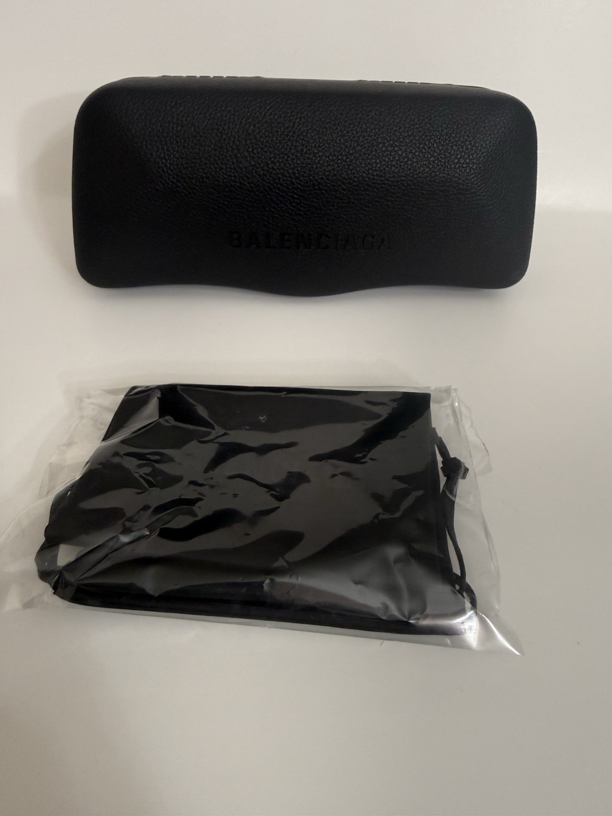 New BALENCIAGA LARGE LEATHER SUNGLASSES CASE WITH CLEANING CLOTH POUCH BLACK